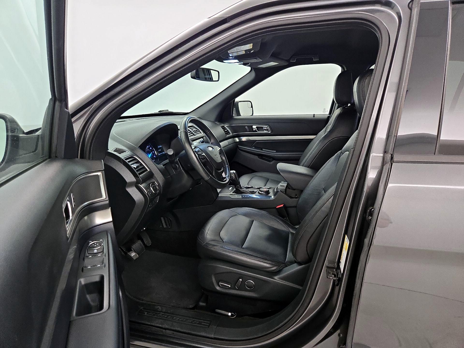 Thumbnail: 2018 Ford Explorer - 11