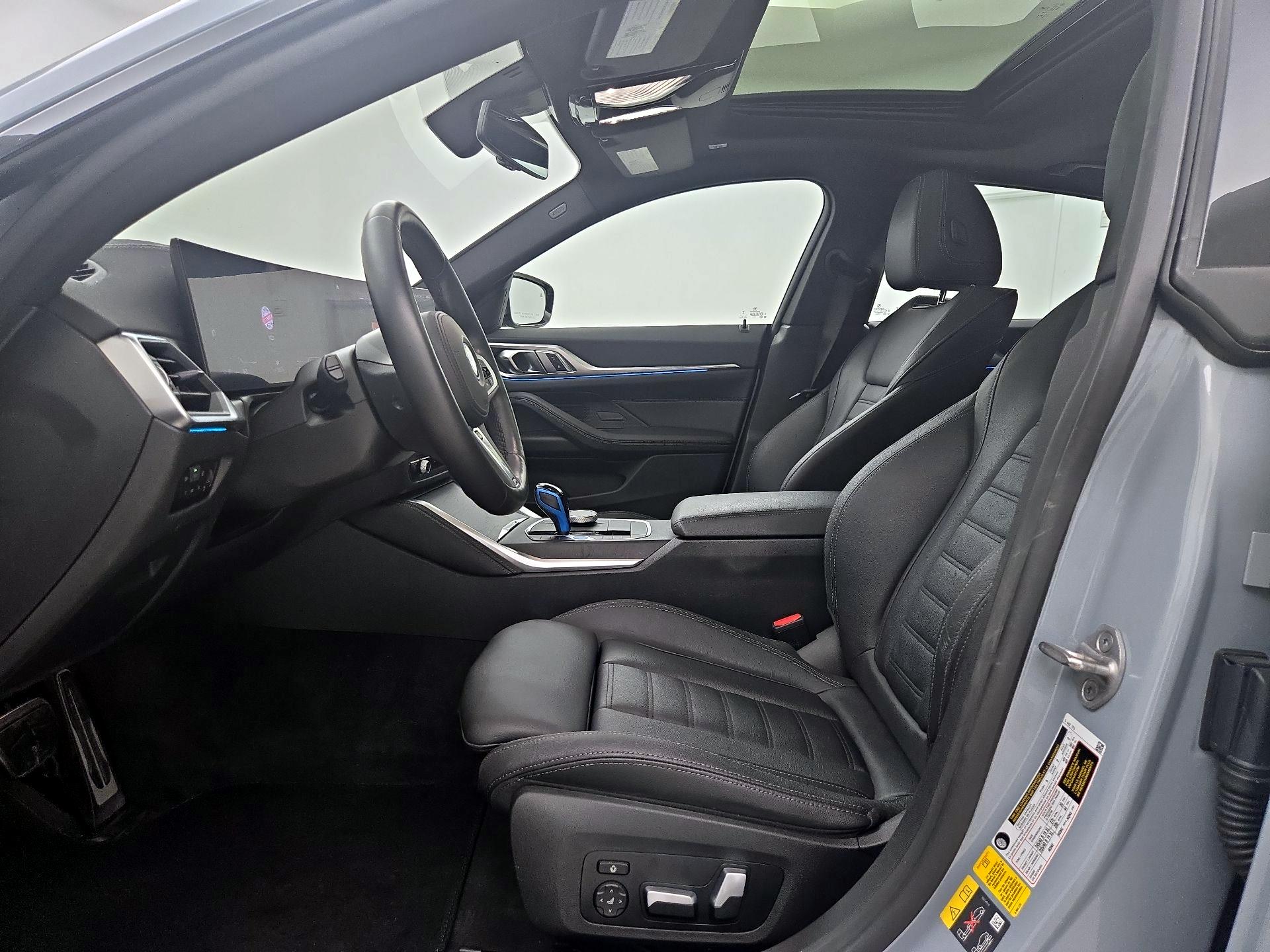 Thumbnail: 2022 BMW i4 - 11