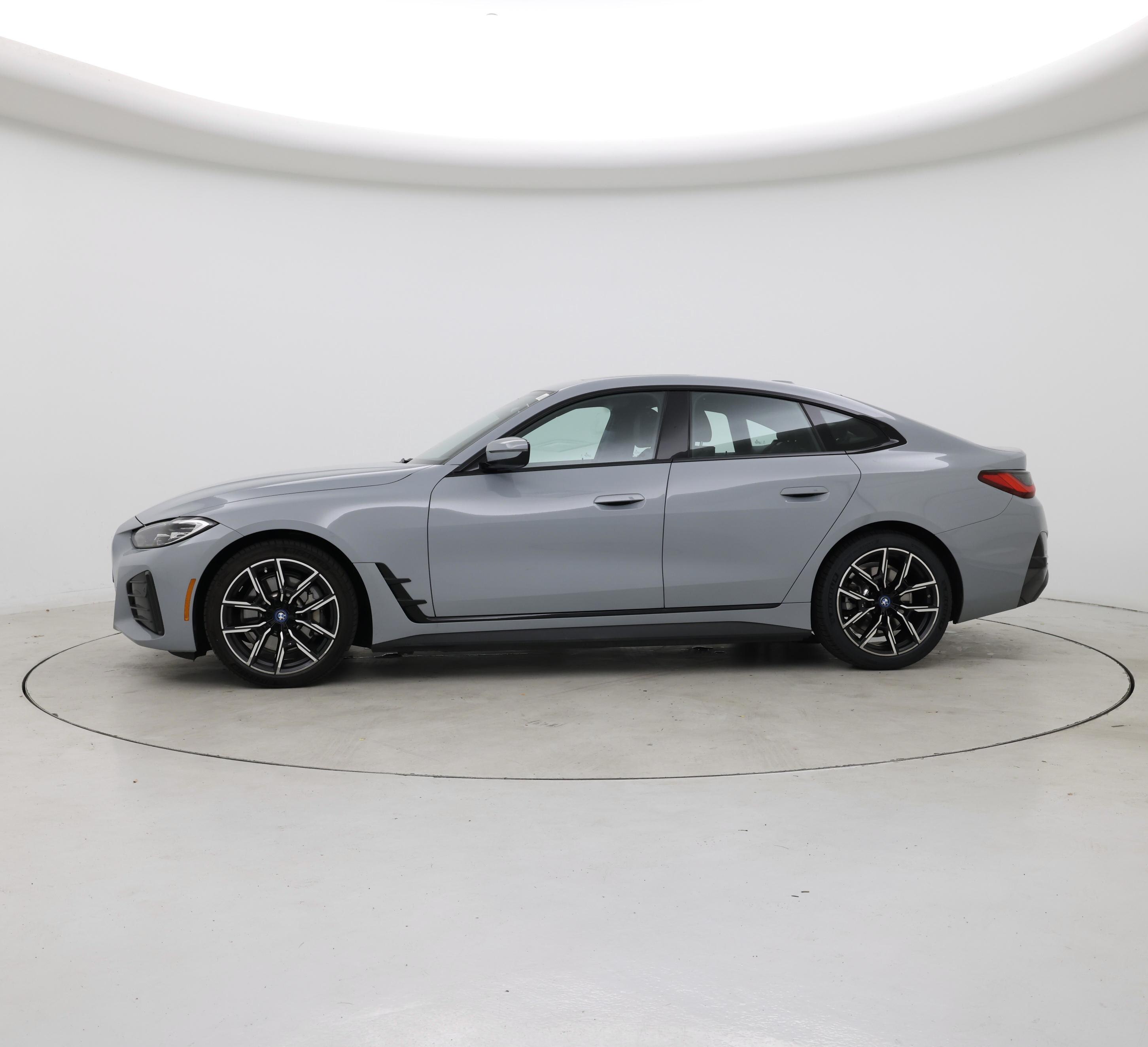 Thumbnail: 2022 BMW i4 - 3