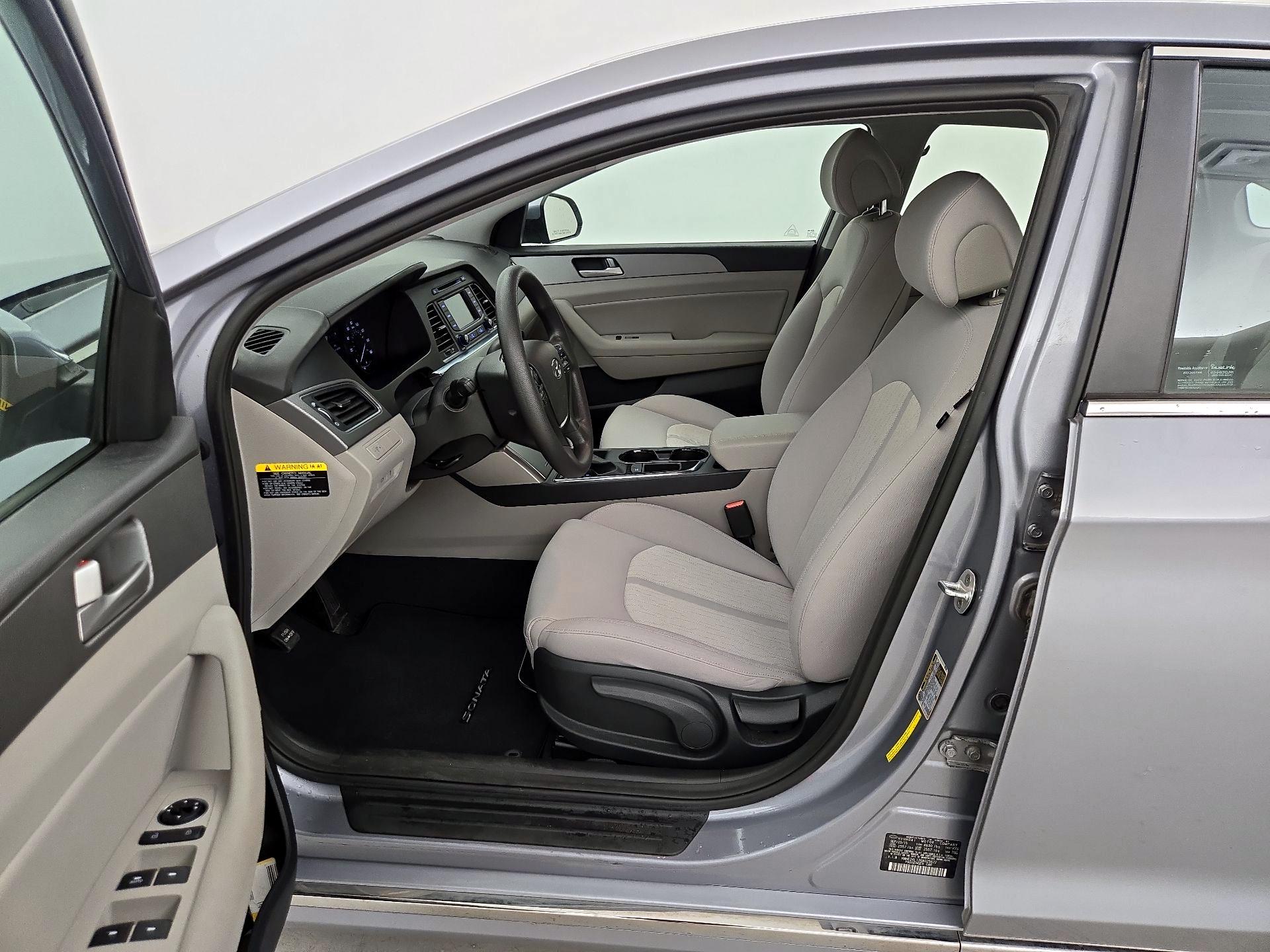Thumbnail: 2016 Hyundai Sonata - 11