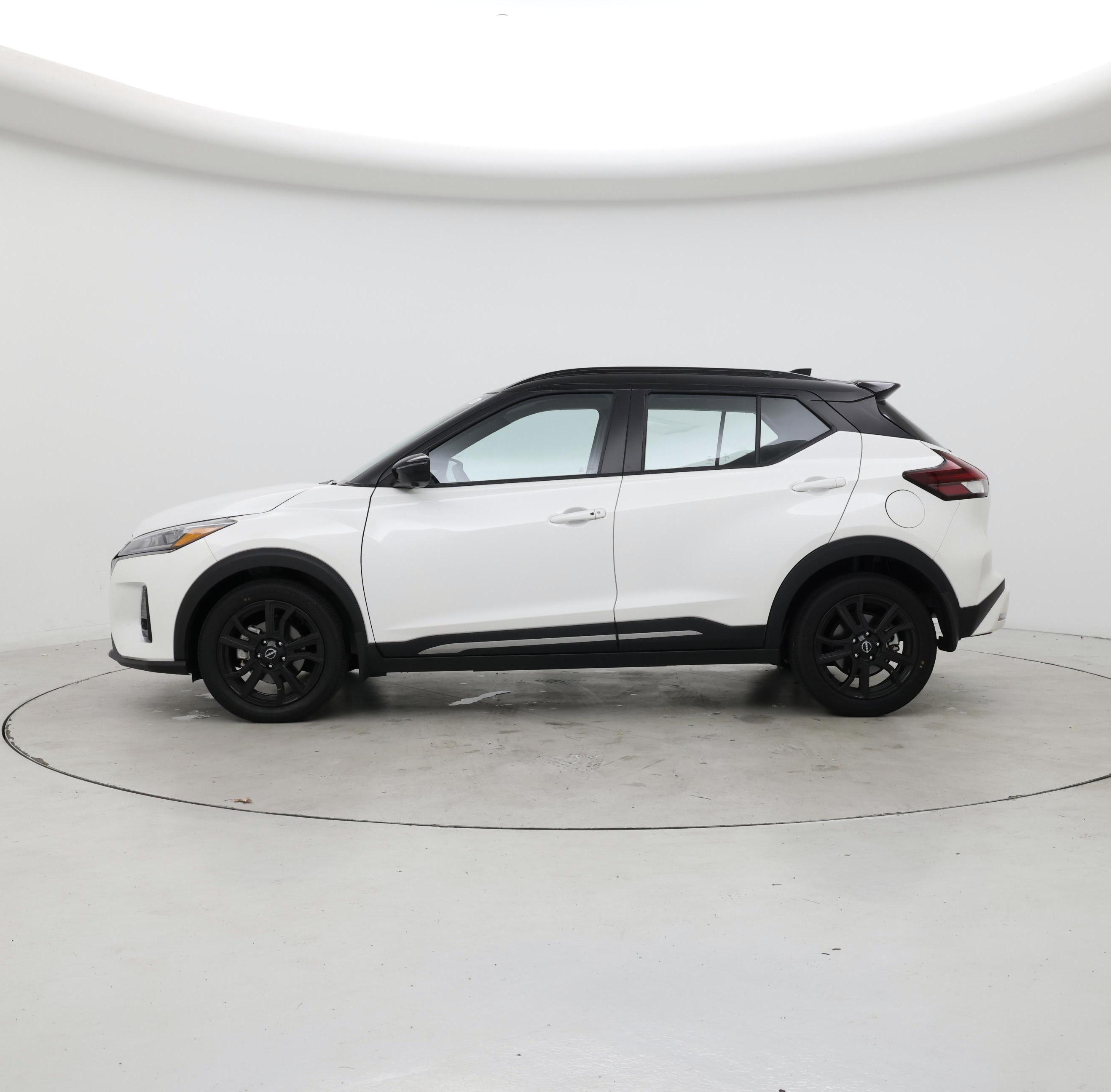 Thumbnail: 2024 Nissan Kicks - 3