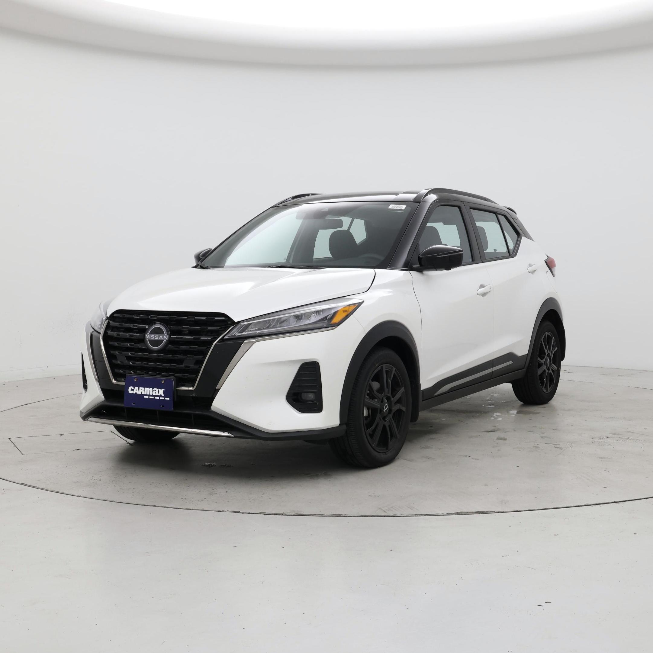 Thumbnail: 2024 Nissan Kicks - 4