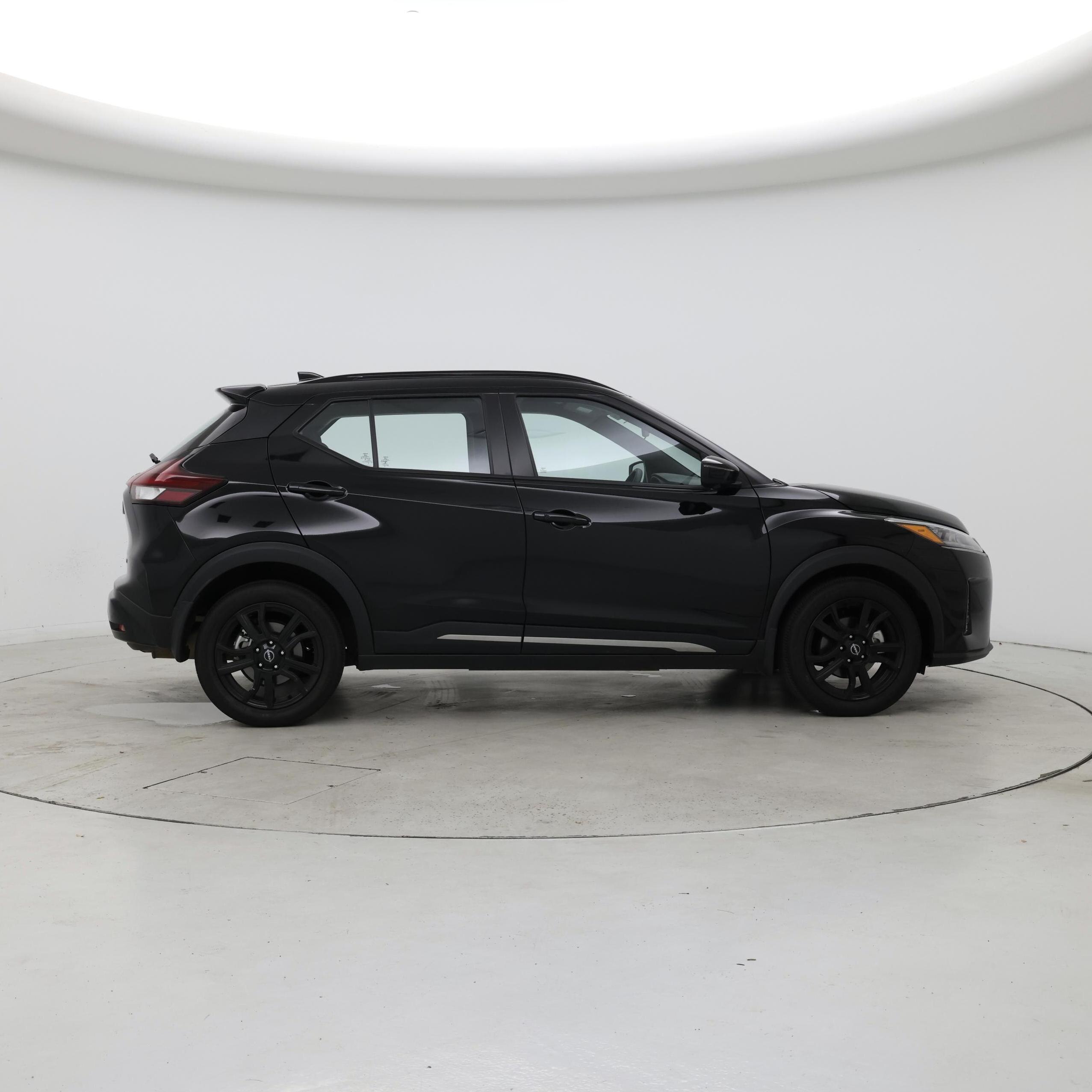 Thumbnail: 2024 Nissan Kicks - 7
