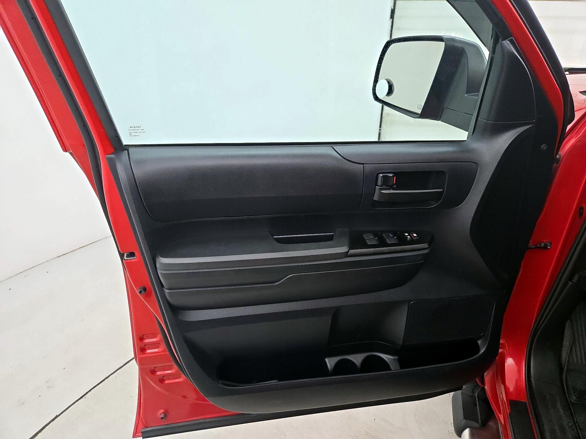 Thumbnail: 2019 Toyota Tundra - 12