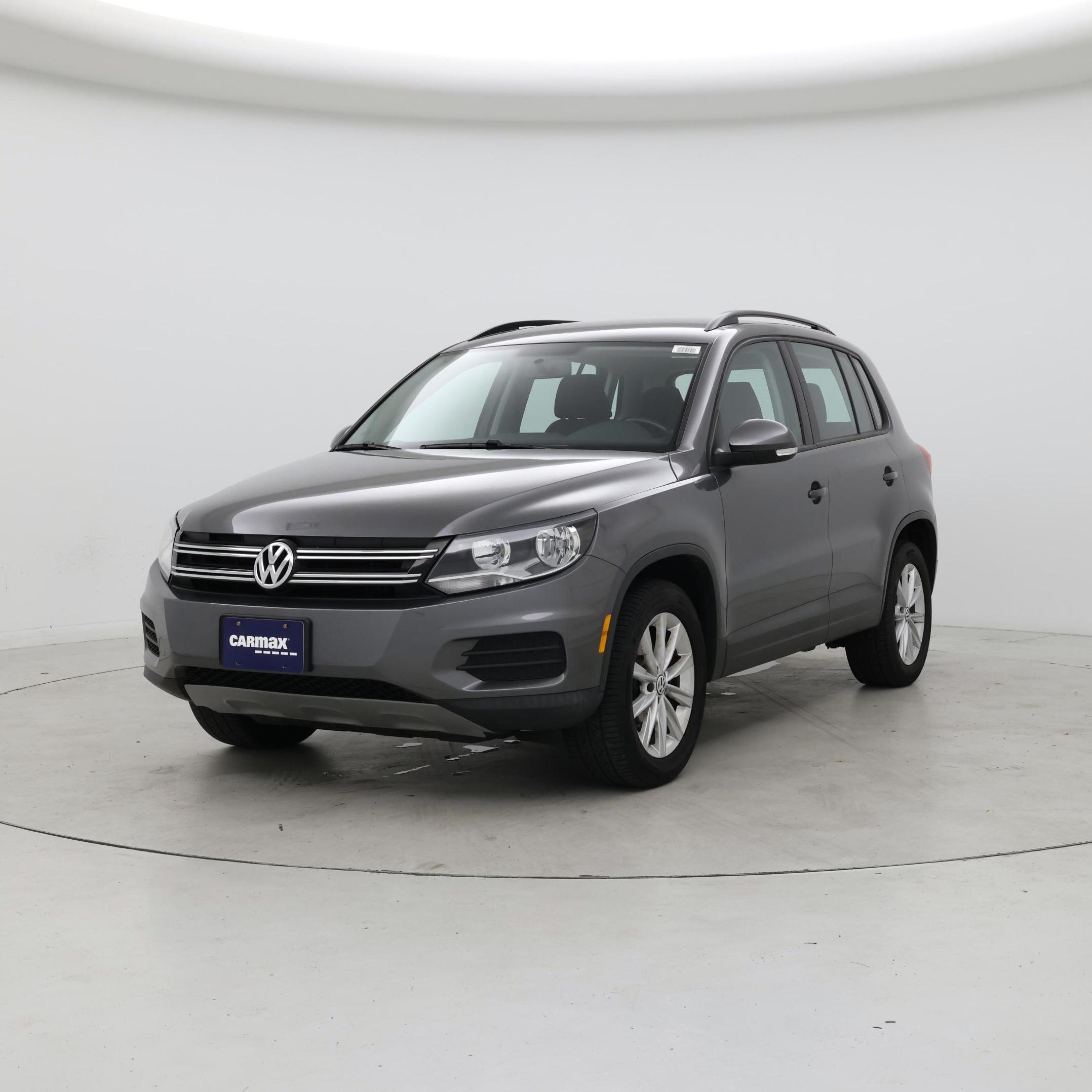 Thumbnail: 2018 Volkswagen Tiguan - 4