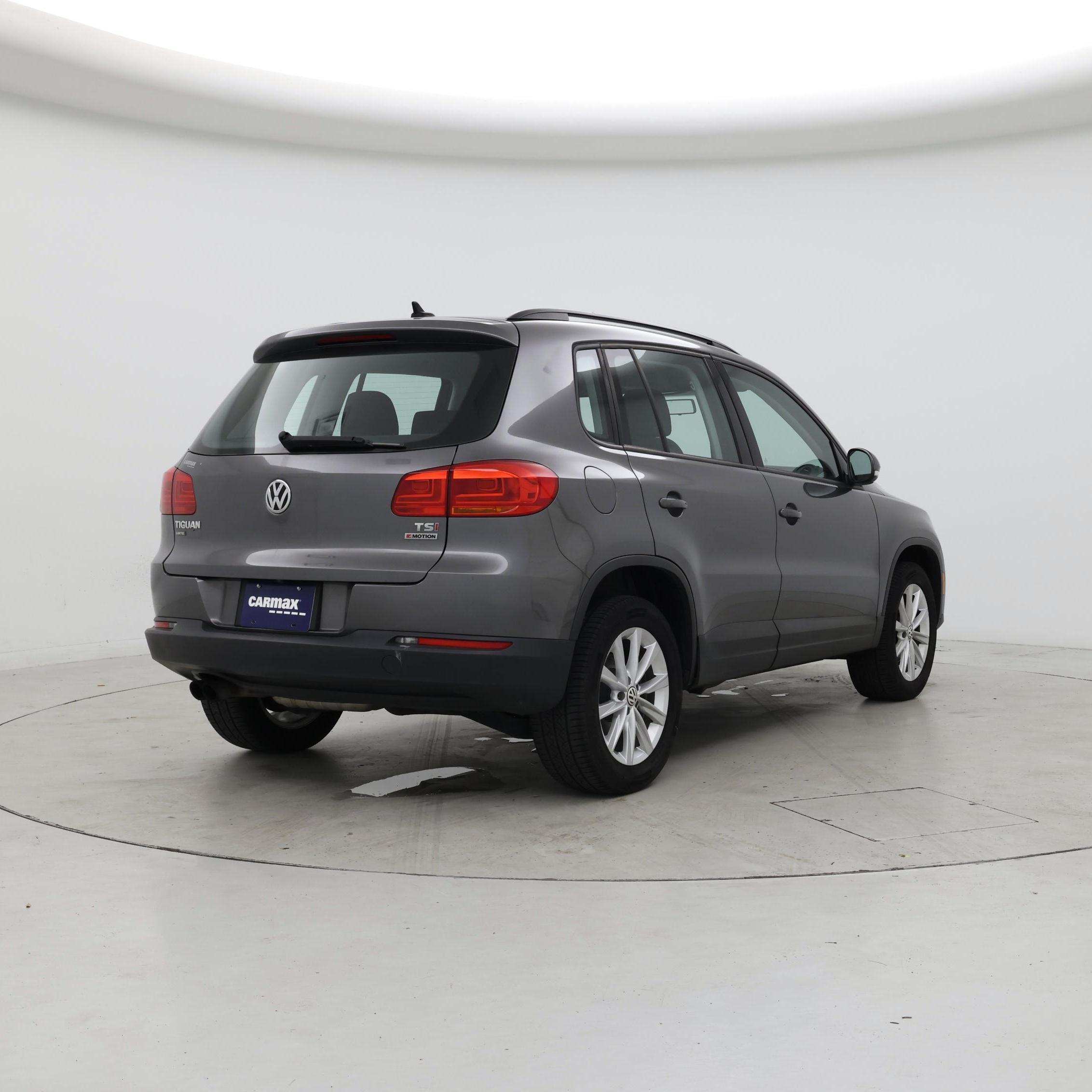 Thumbnail: 2018 Volkswagen Tiguan - 8
