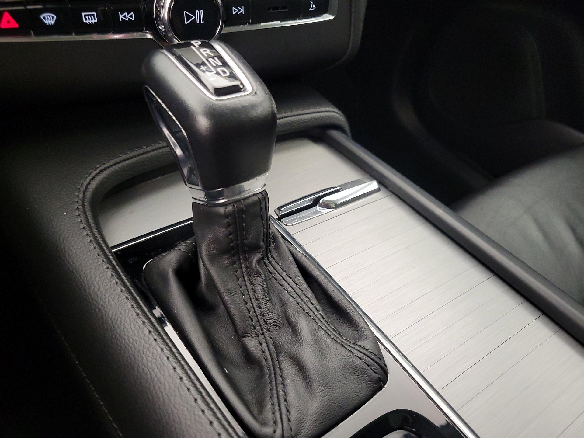 Thumbnail: 2022 Volvo XC90 - 17