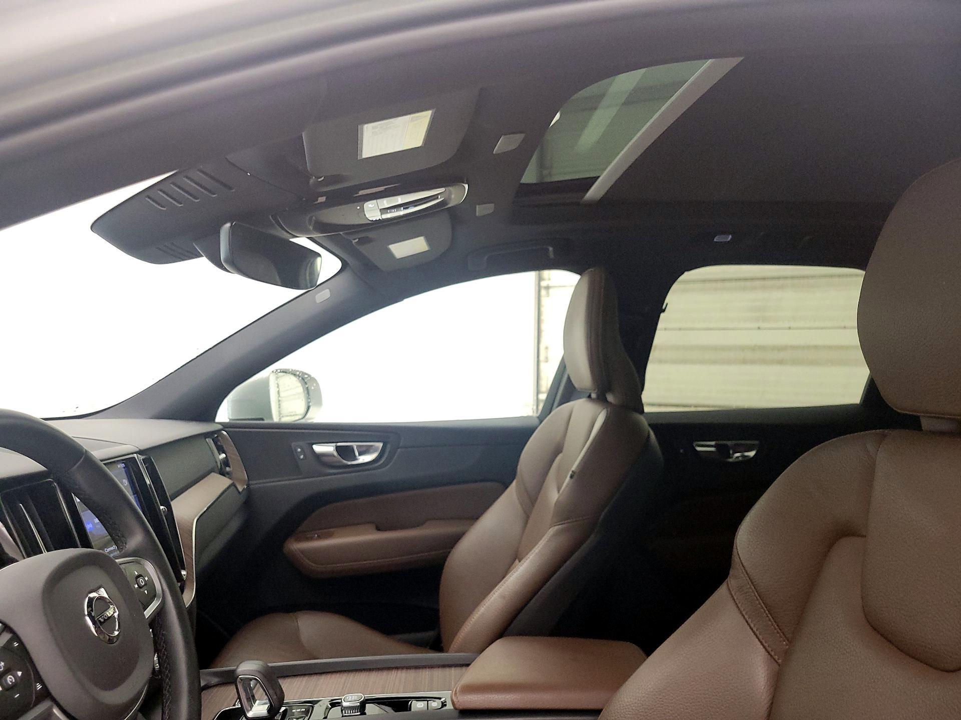 Thumbnail: 2022 Volvo XC60 - 19