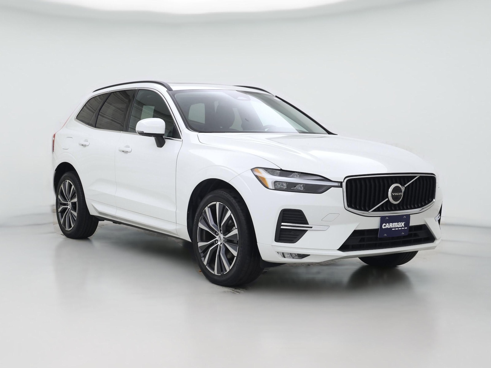 2022 Volvo XC60 Momentum