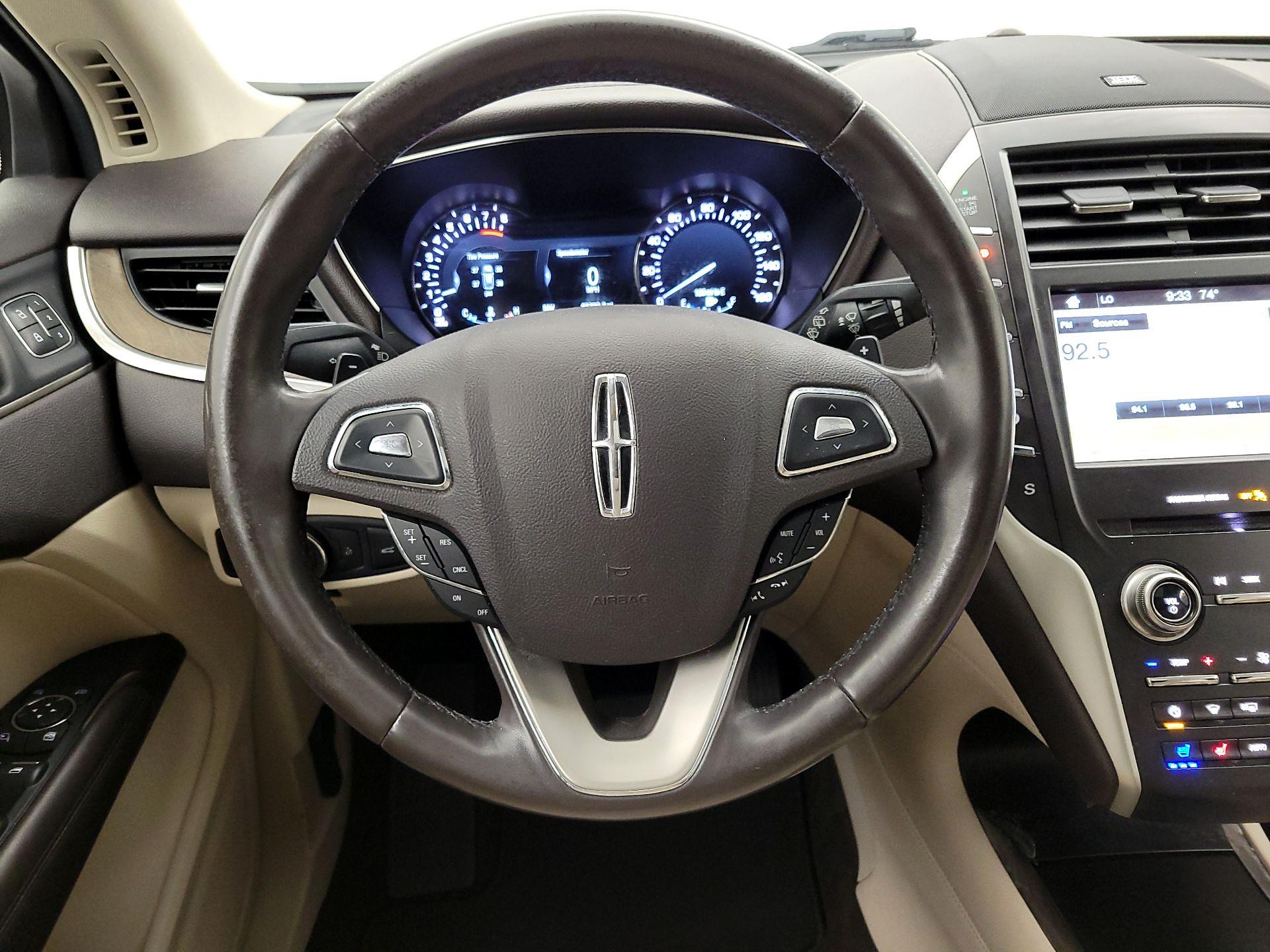 Thumbnail: 2019 Lincoln MKC - 10