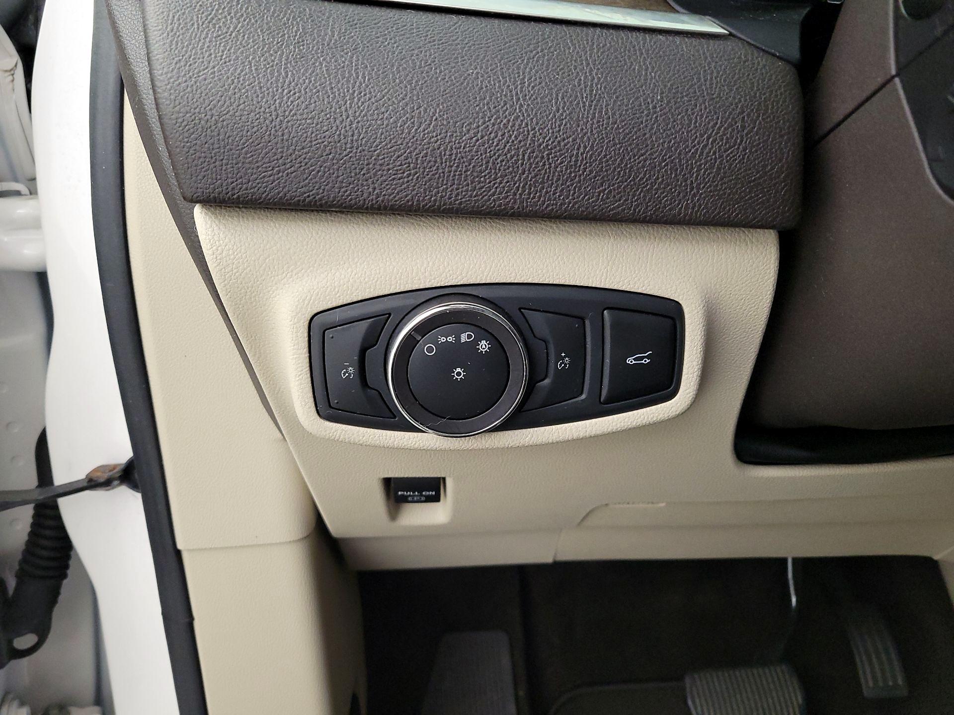 Thumbnail: 2019 Lincoln MKC - 13