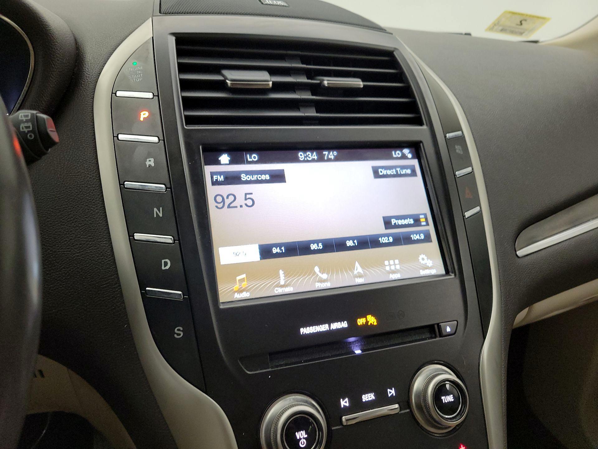 Thumbnail: 2019 Lincoln MKC - 16