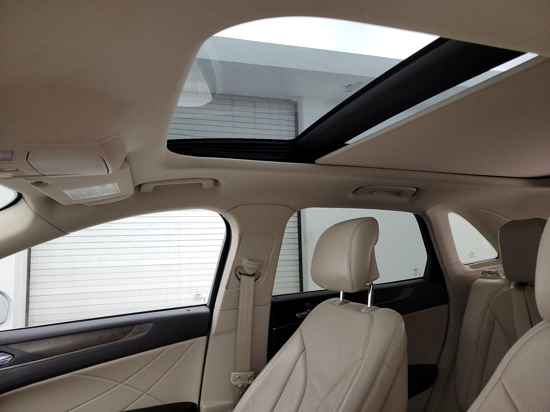 Thumbnail: 2019 Lincoln MKC - 20
