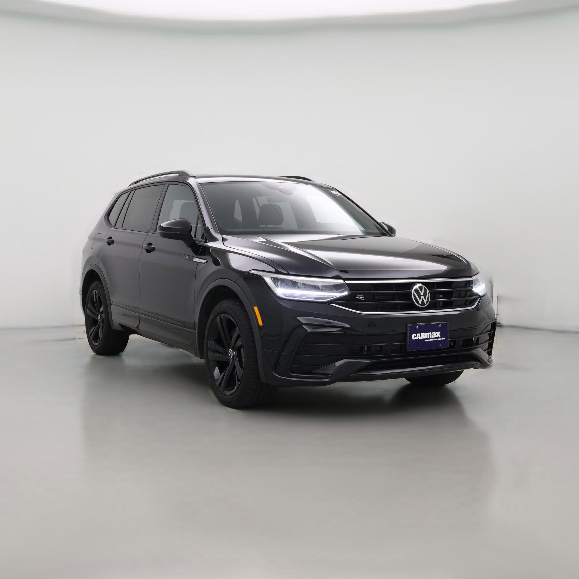 Thumbnail: 2023 Volkswagen Tiguan - 1
