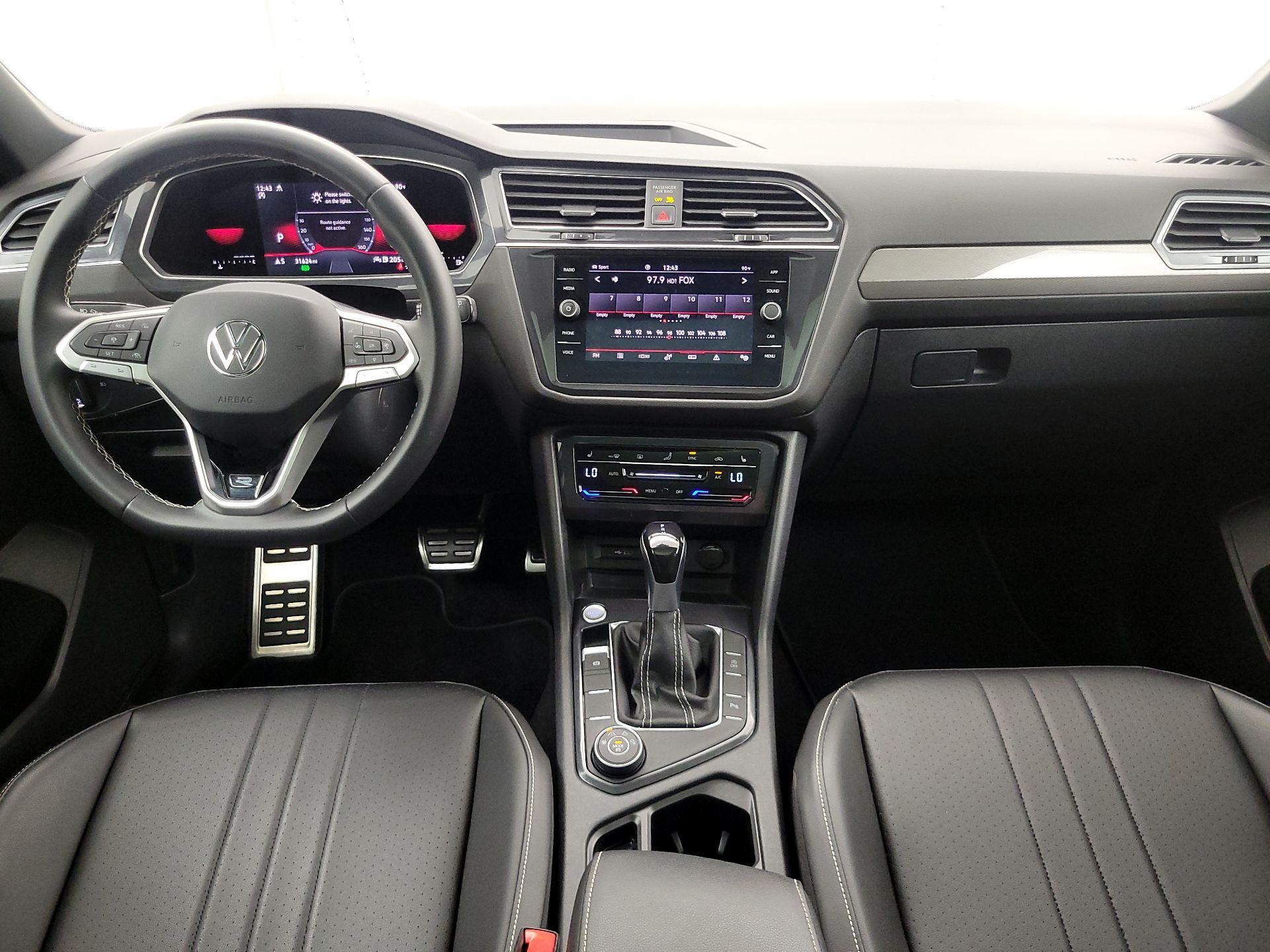 Thumbnail: 2023 Volkswagen Tiguan - 9