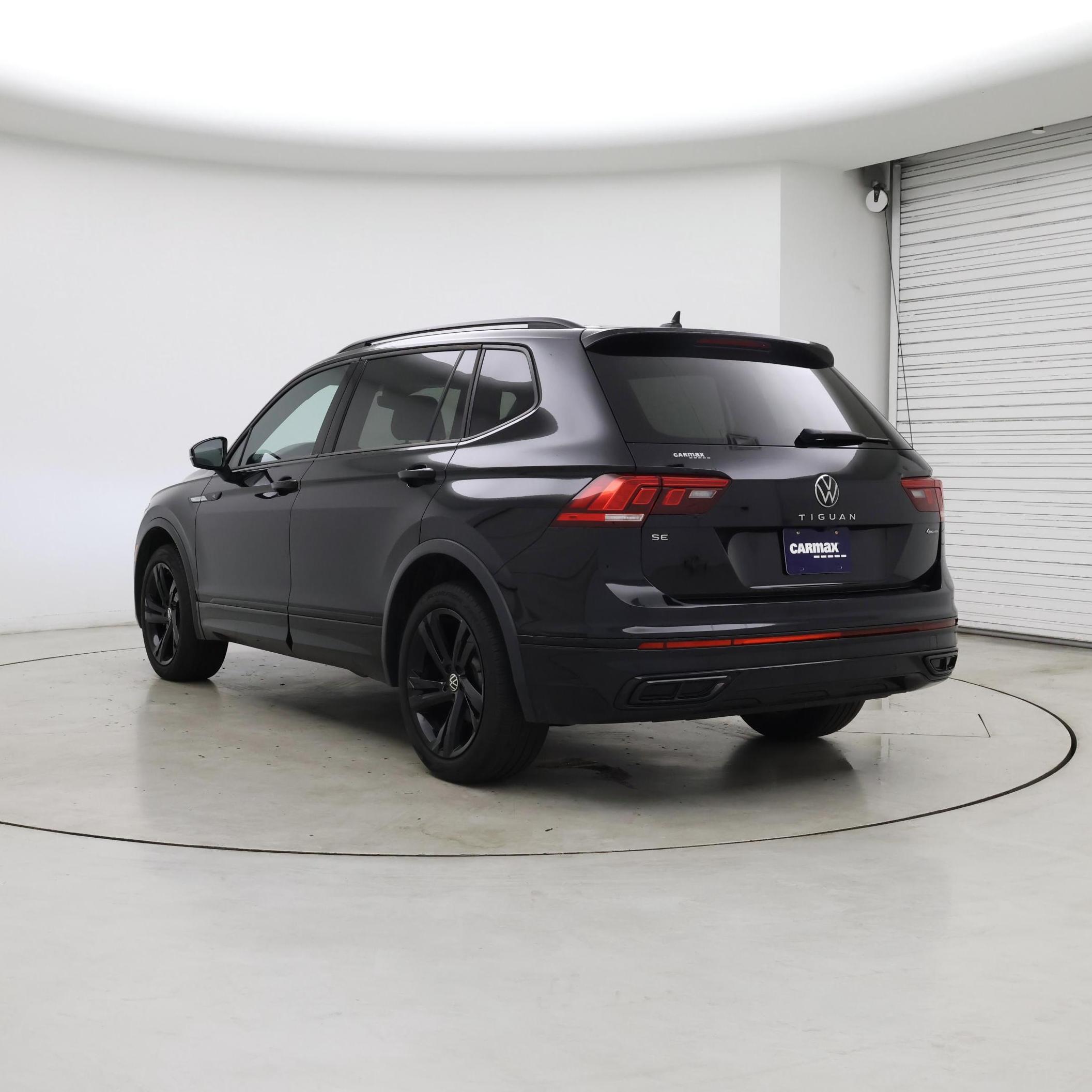 Thumbnail: 2023 Volkswagen Tiguan - 2