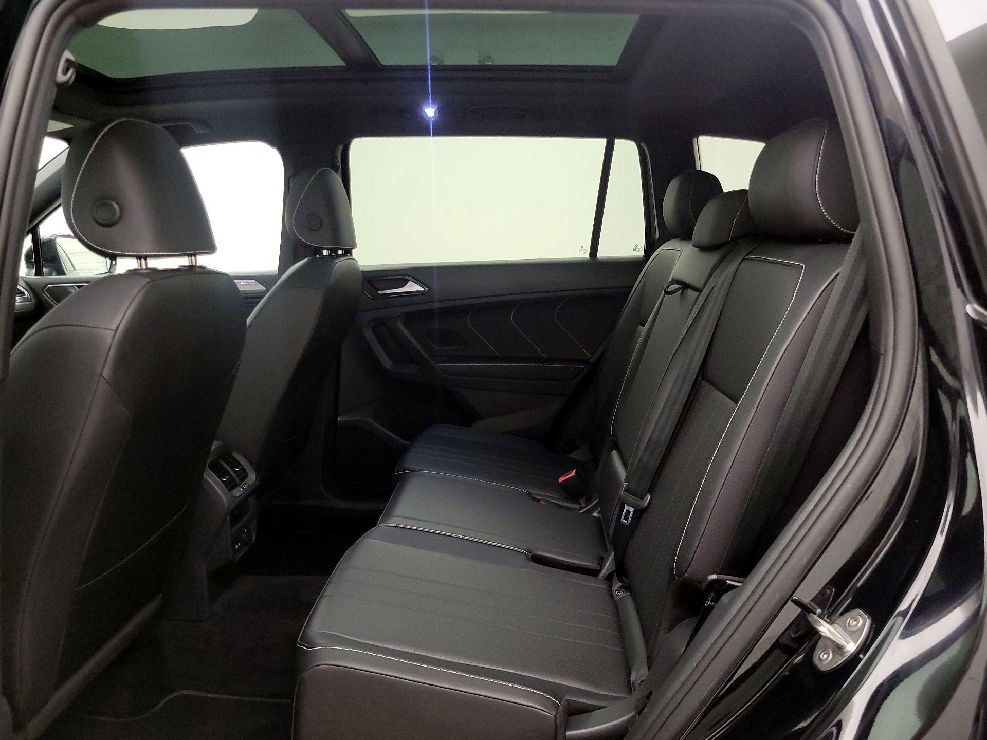 Thumbnail: 2023 Volkswagen Tiguan - 20