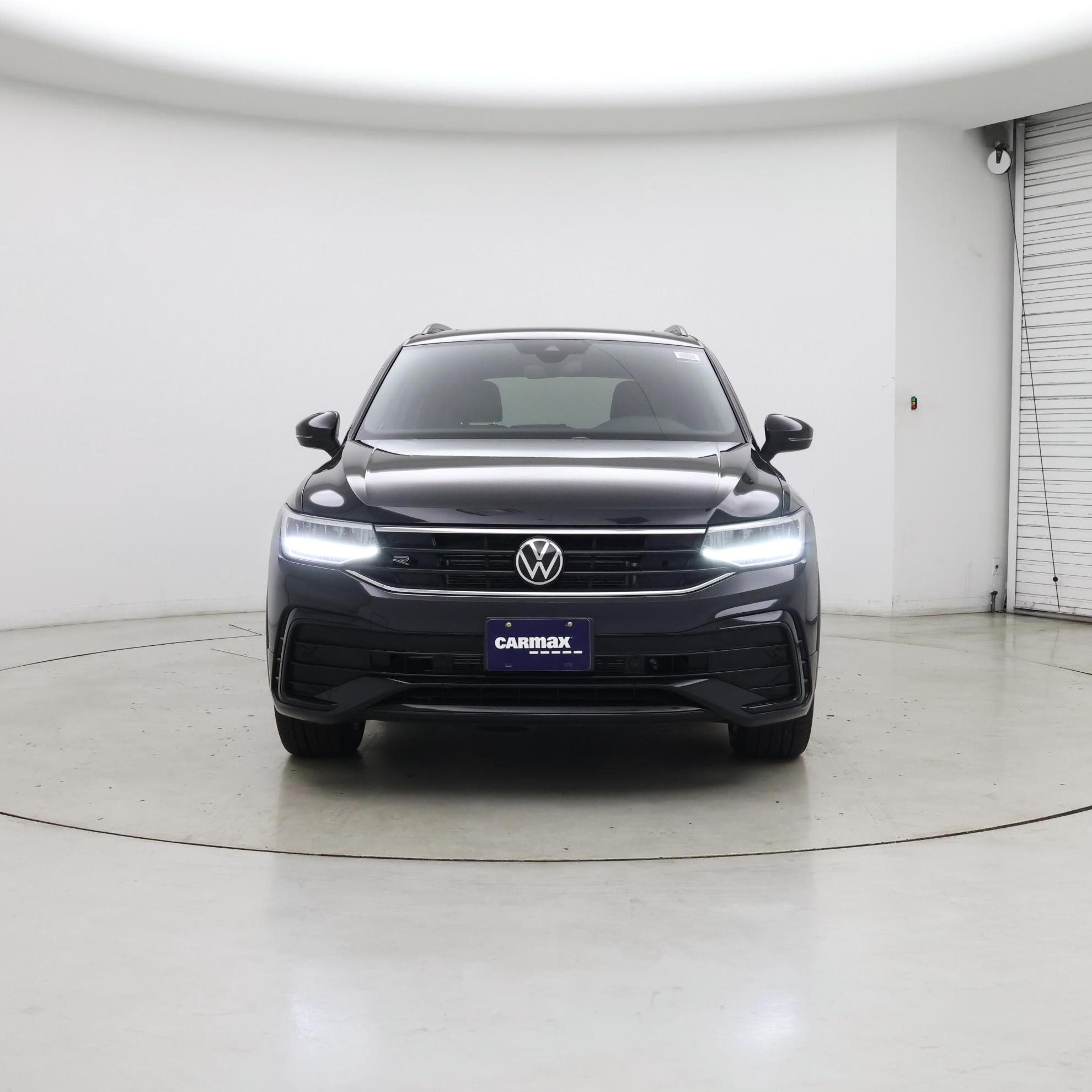 Thumbnail: 2023 Volkswagen Tiguan - 5