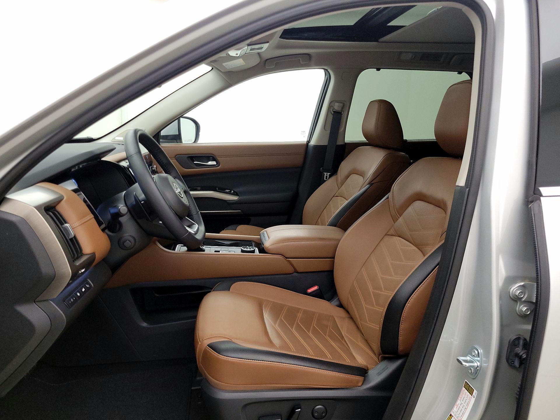 Thumbnail: 2024 Nissan Pathfinder - 11