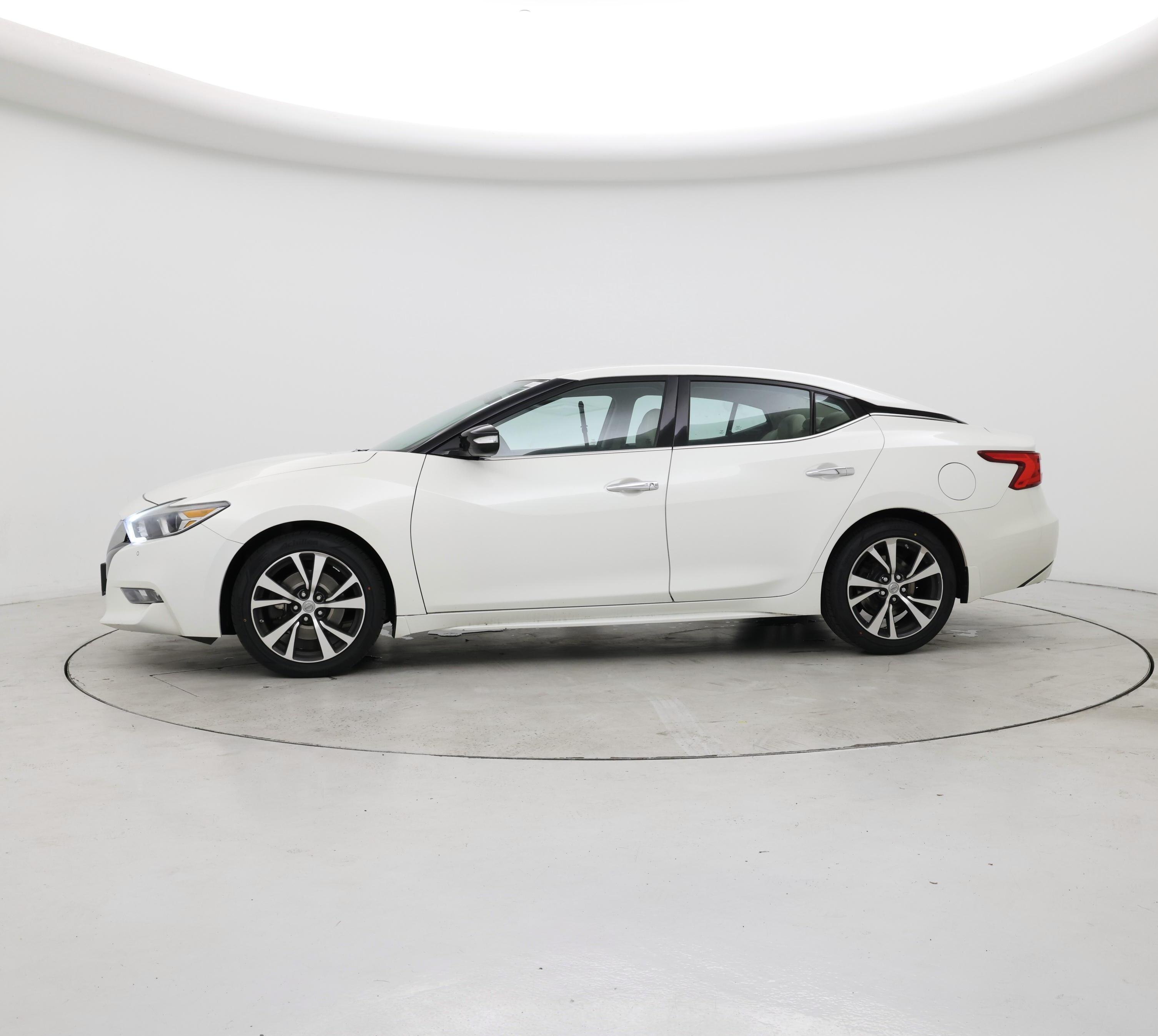 Thumbnail: 2016 Nissan Maxima - 3