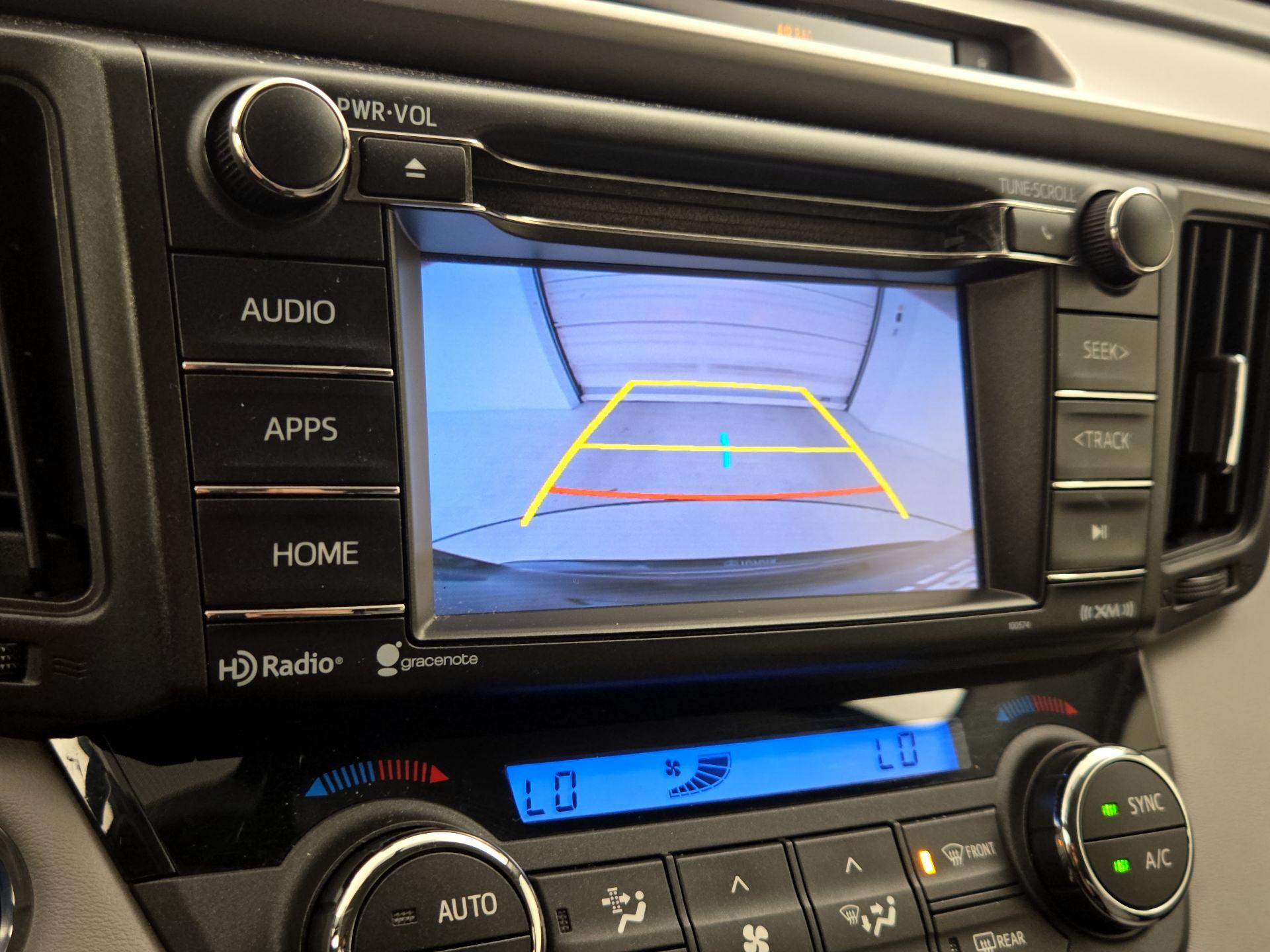 Thumbnail: 2016 Toyota RAV4 - 14