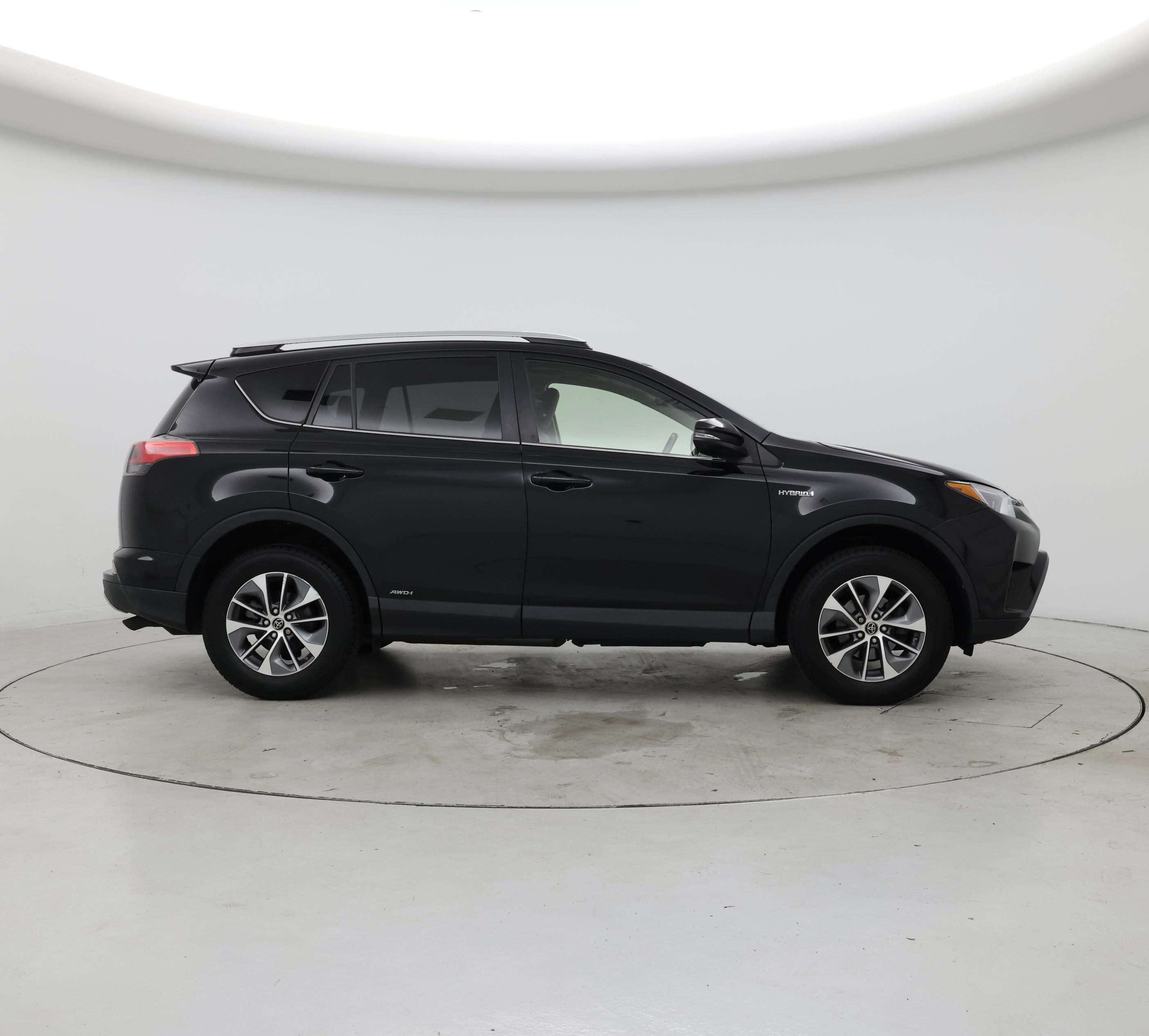 Thumbnail: 2016 Toyota RAV4 - 7