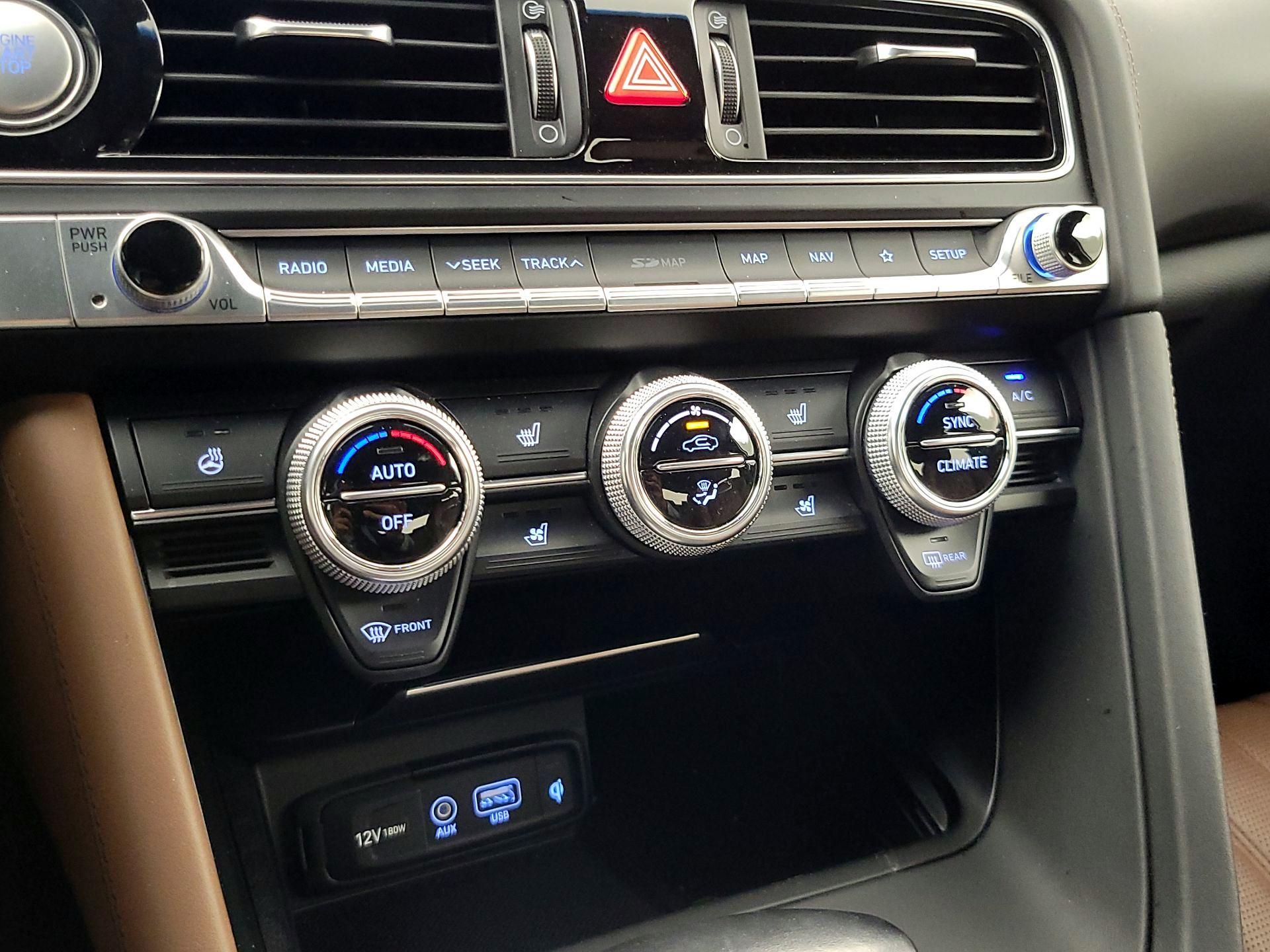 Thumbnail: 2021 Genesis G70 - 17