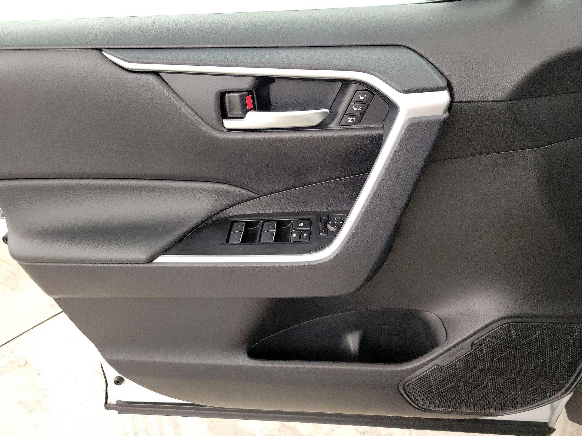 Thumbnail: 2024 Toyota RAV4 - 12