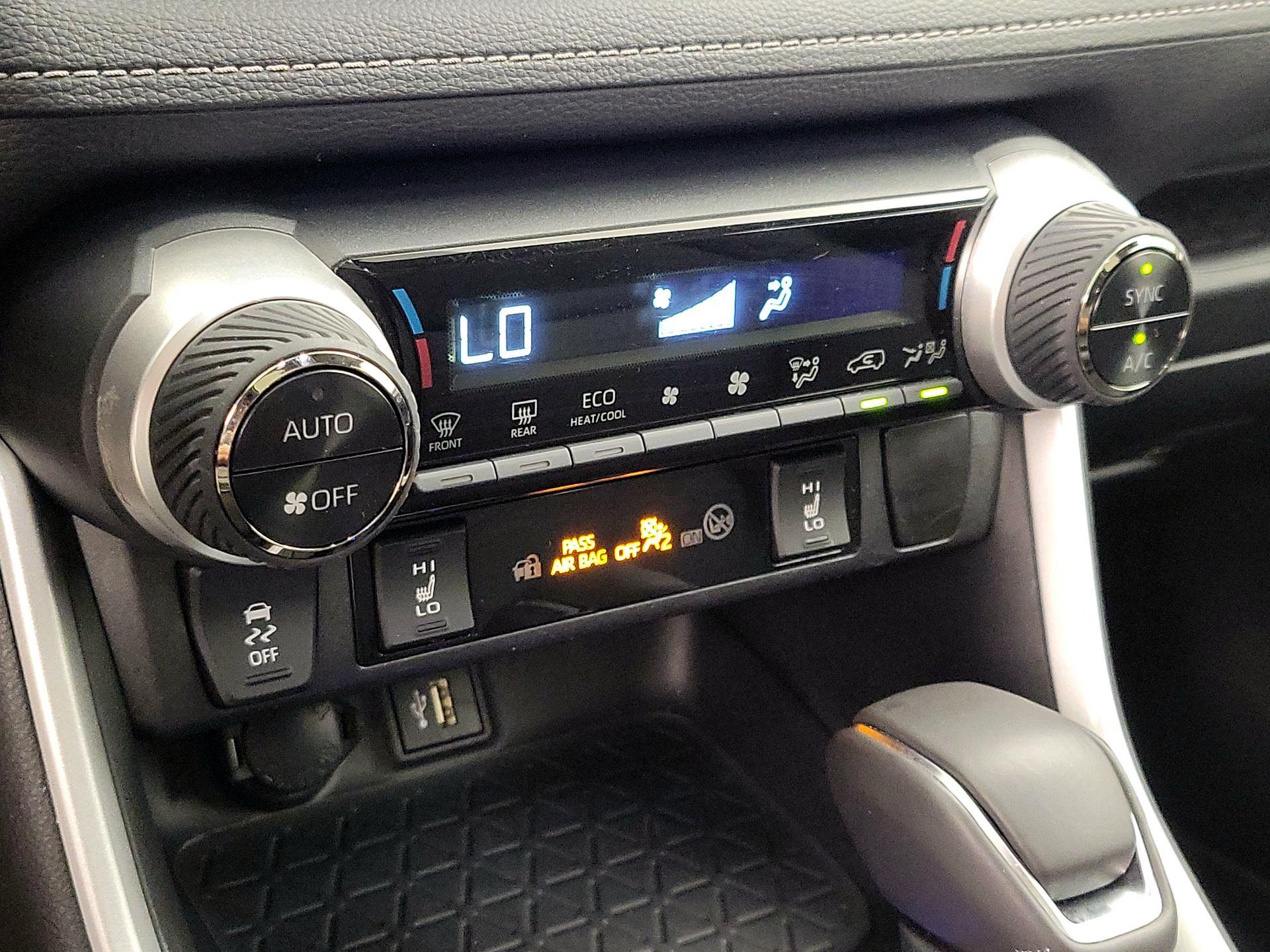 Thumbnail: 2024 Toyota RAV4 - 16