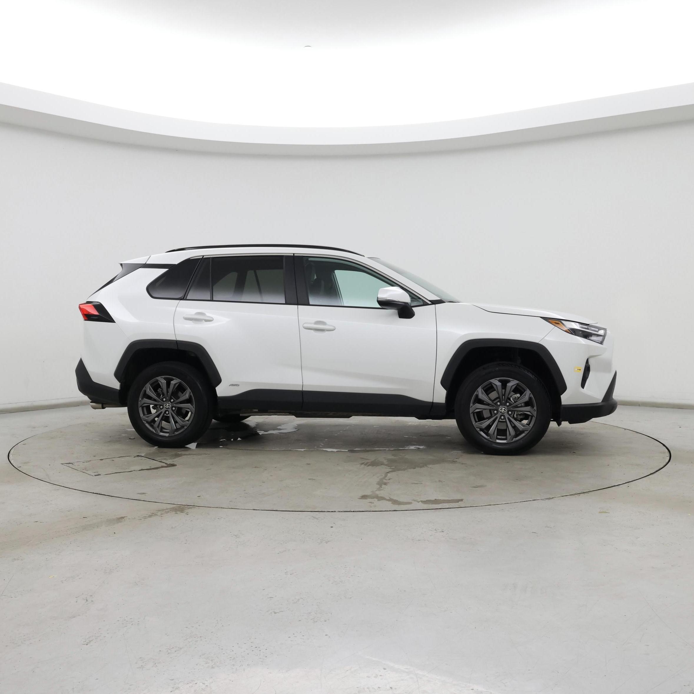Thumbnail: 2024 Toyota RAV4 - 7