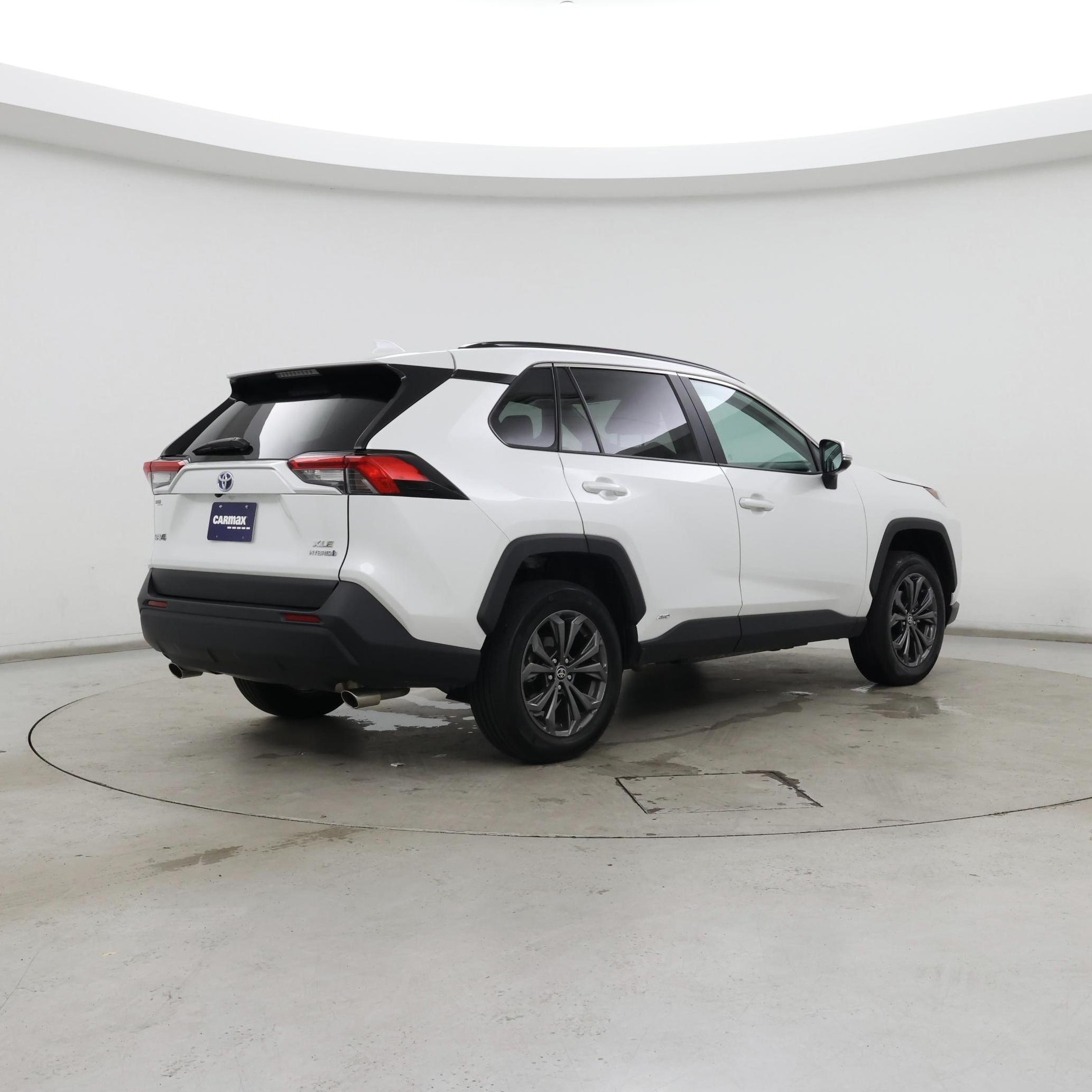 Thumbnail: 2024 Toyota RAV4 - 8