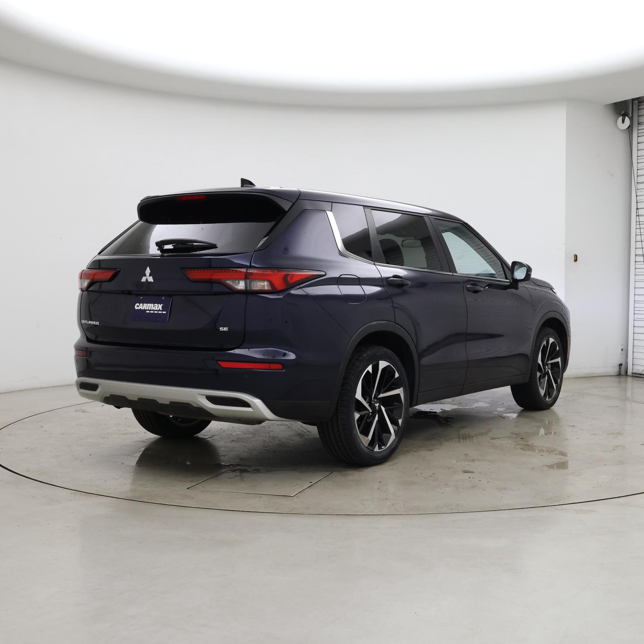 Thumbnail: 2024 Mitsubishi Outlander - 8