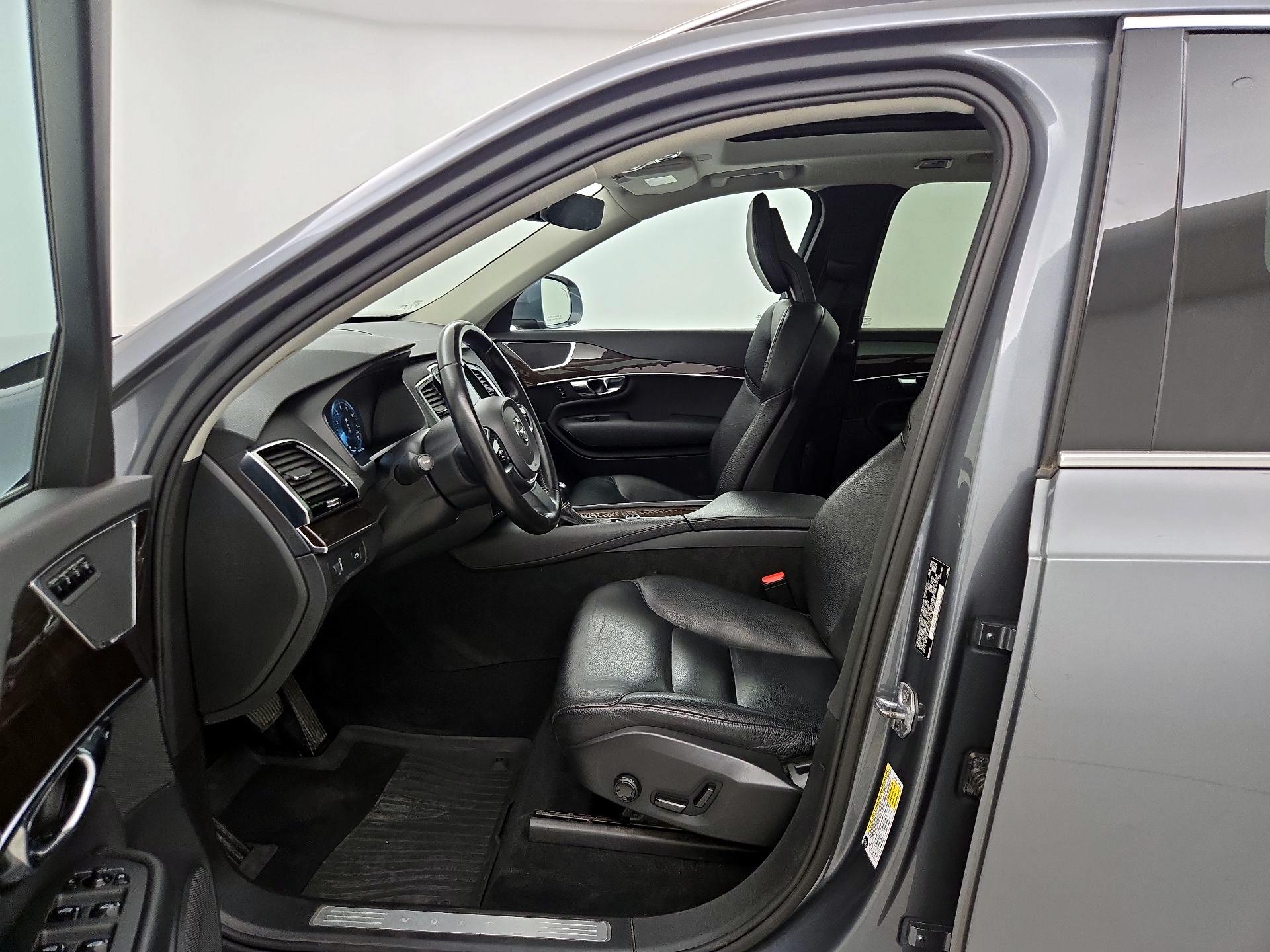 Thumbnail: 2016 Volvo XC90 - 11