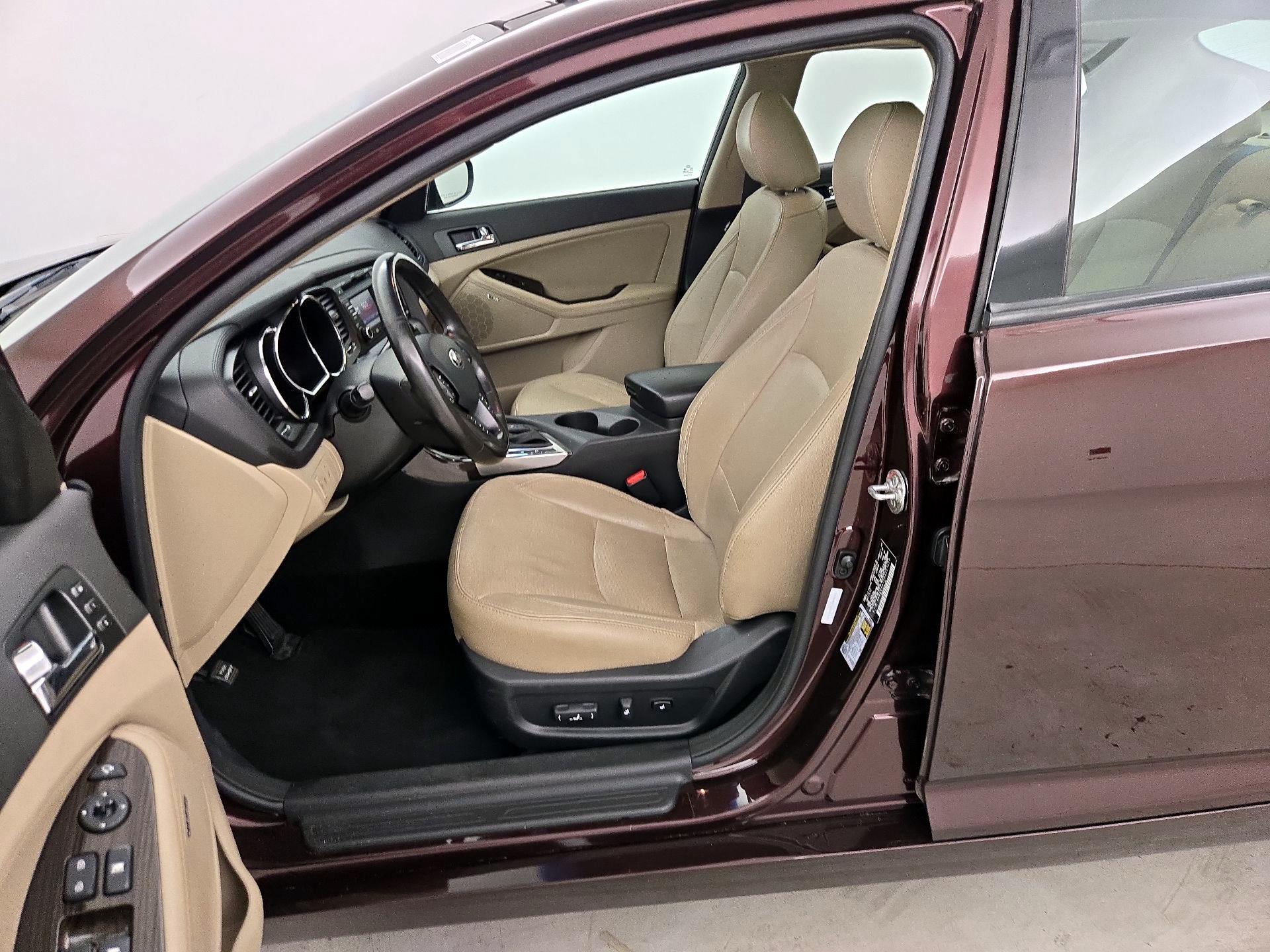Thumbnail: 2013 Kia Optima - 11