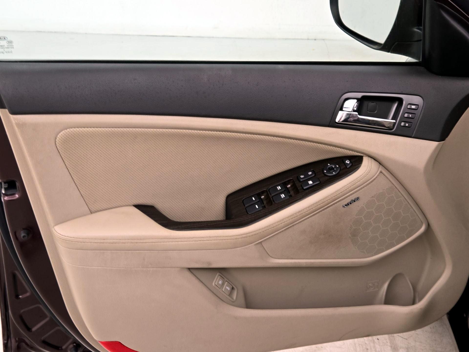 Thumbnail: 2013 Kia Optima - 12