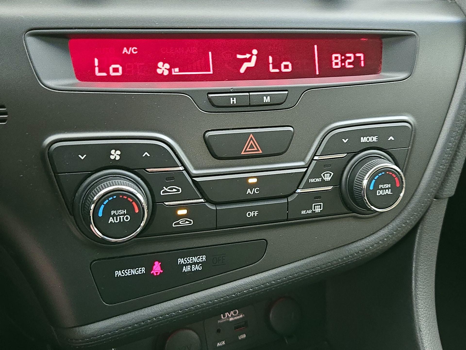 Thumbnail: 2013 Kia Optima - 16