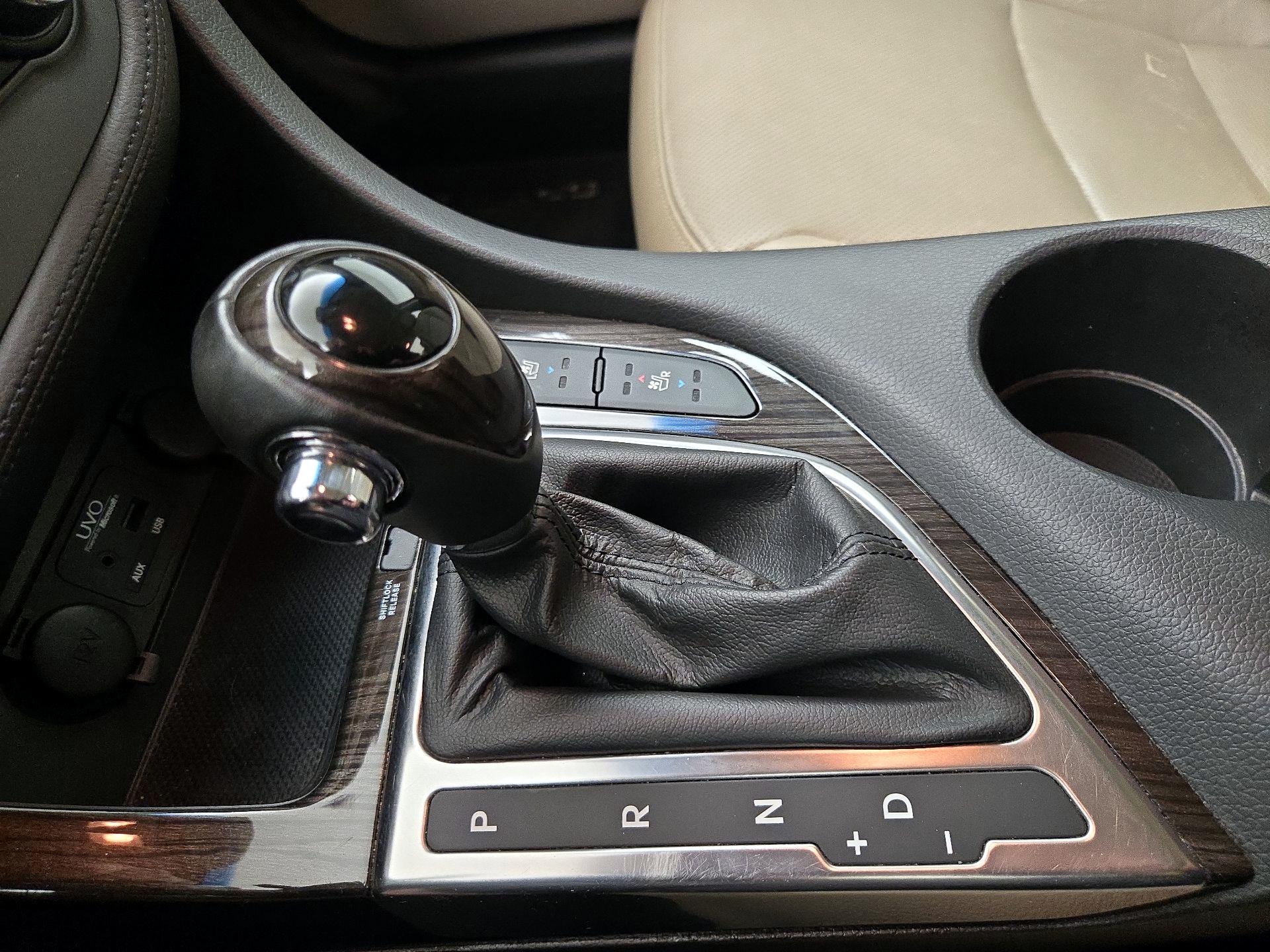 Thumbnail: 2013 Kia Optima - 17