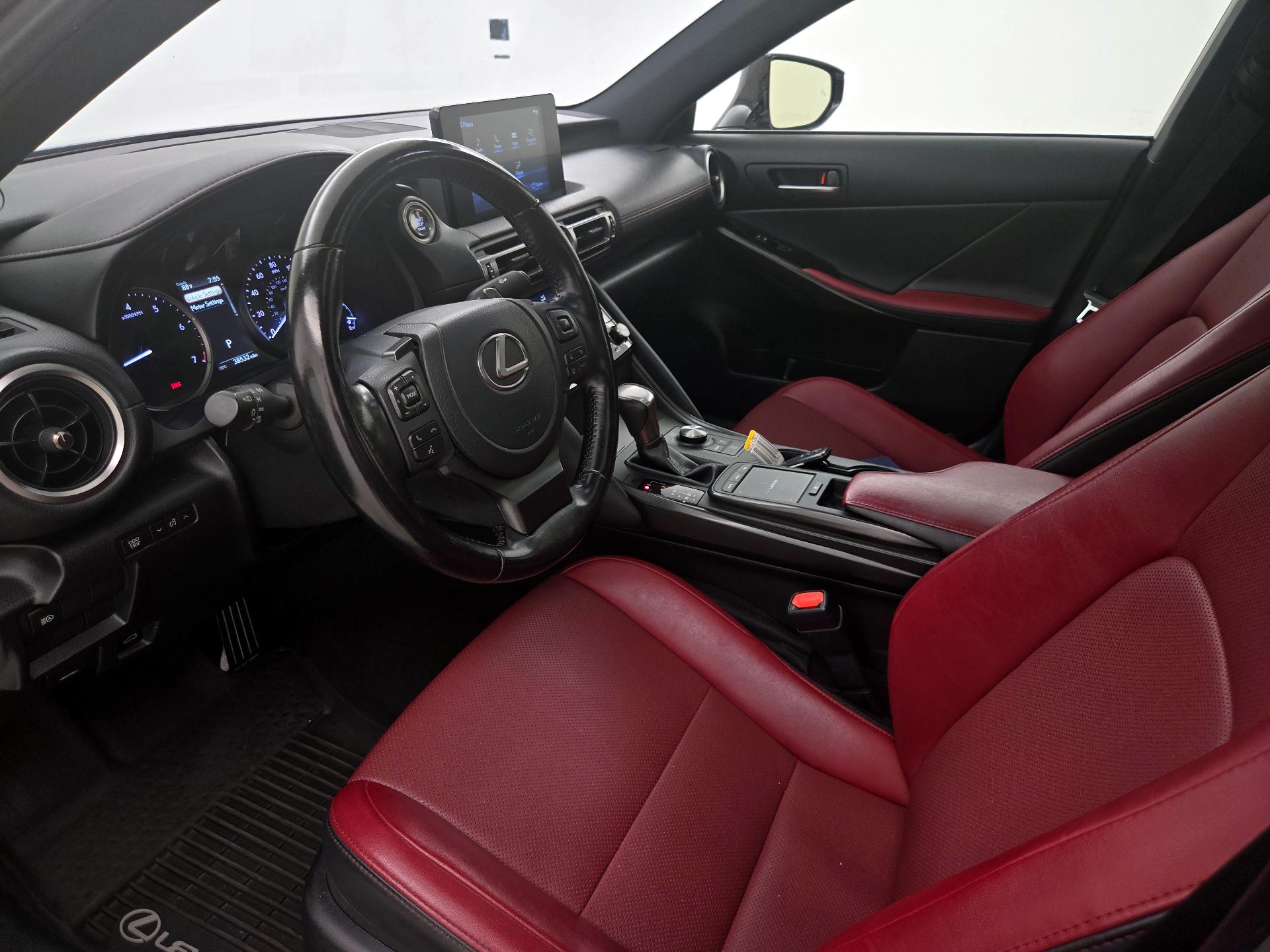 Thumbnail: 2021 Lexus IS - 11