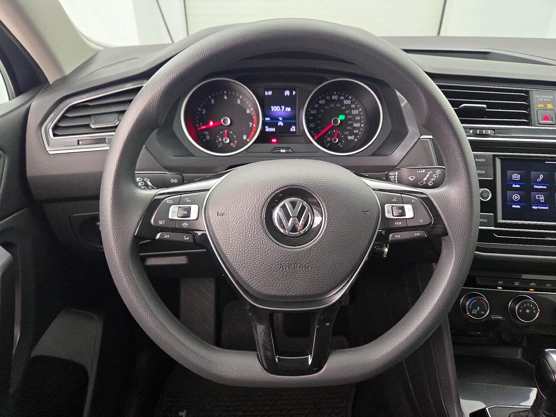 Thumbnail: 2021 Volkswagen Tiguan - 10