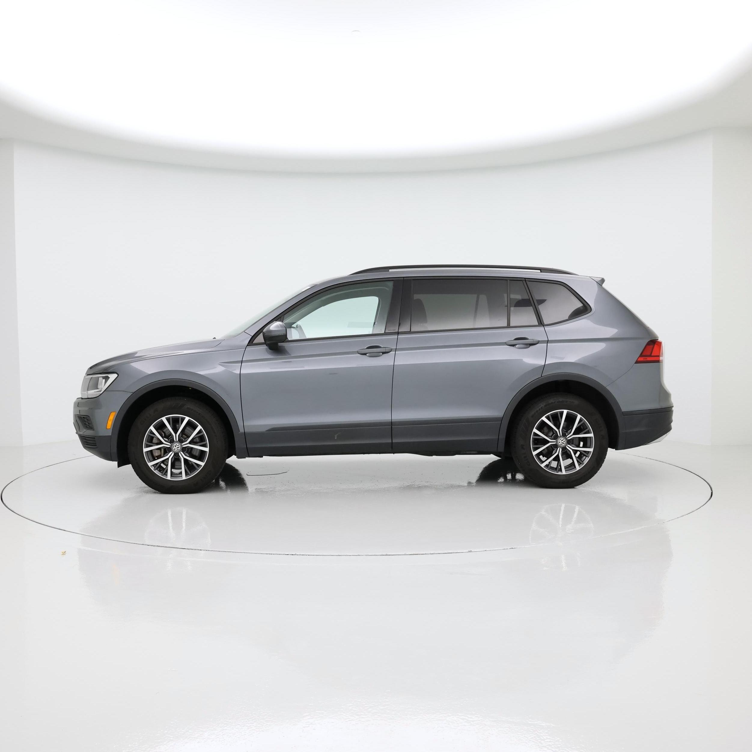 Thumbnail: 2021 Volkswagen Tiguan - 3