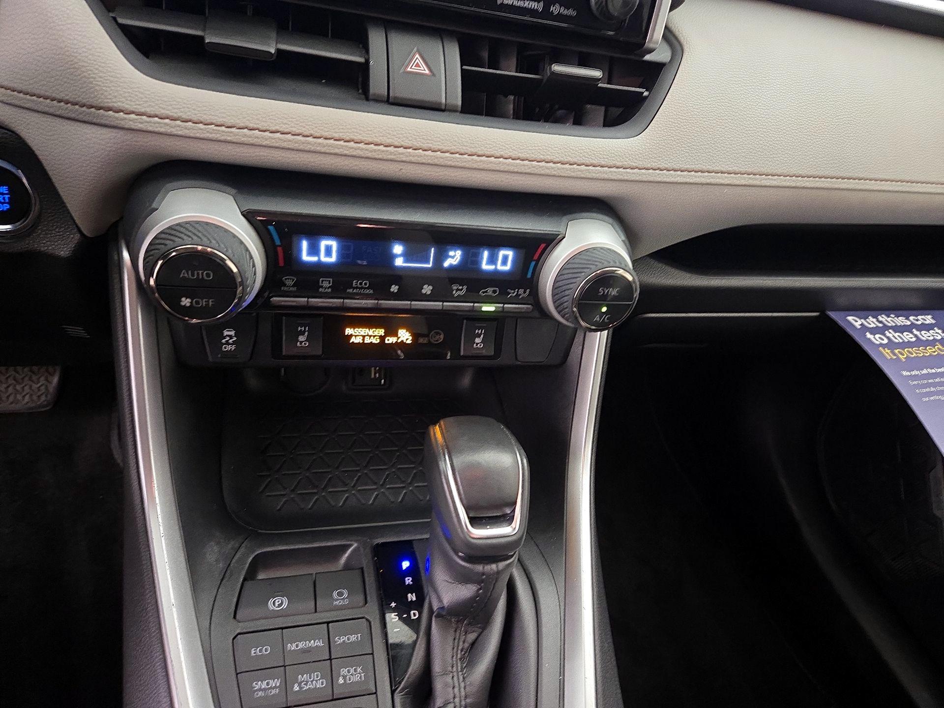 Thumbnail: 2019 Toyota RAV4 - 16