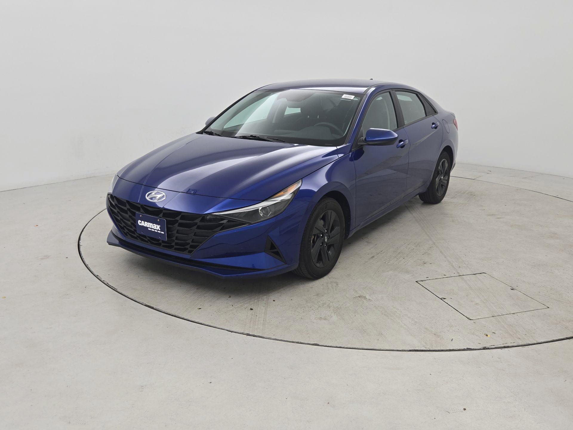 Thumbnail: 2023 Hyundai Elantra - 3