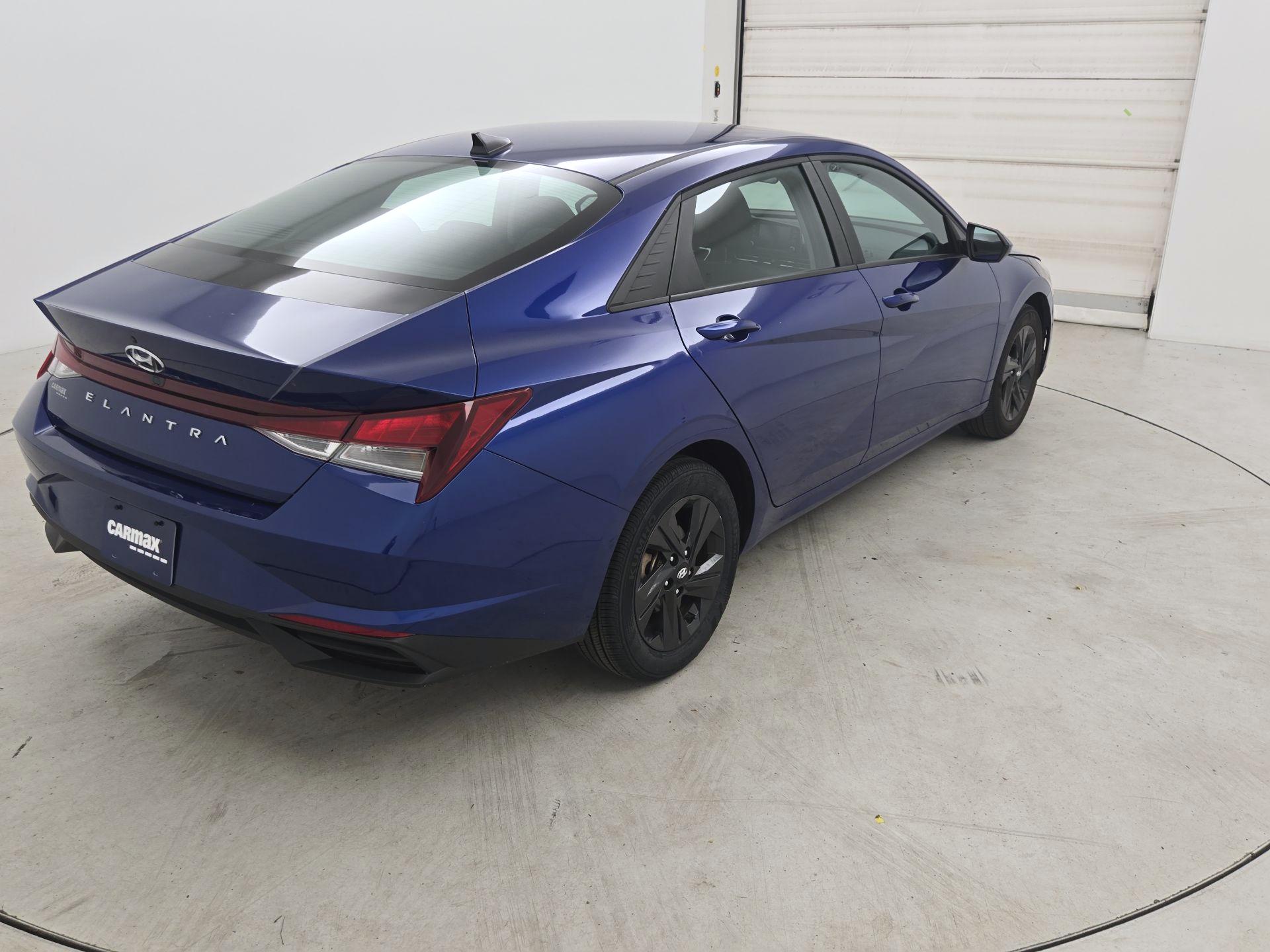 Thumbnail: 2023 Hyundai Elantra - 5