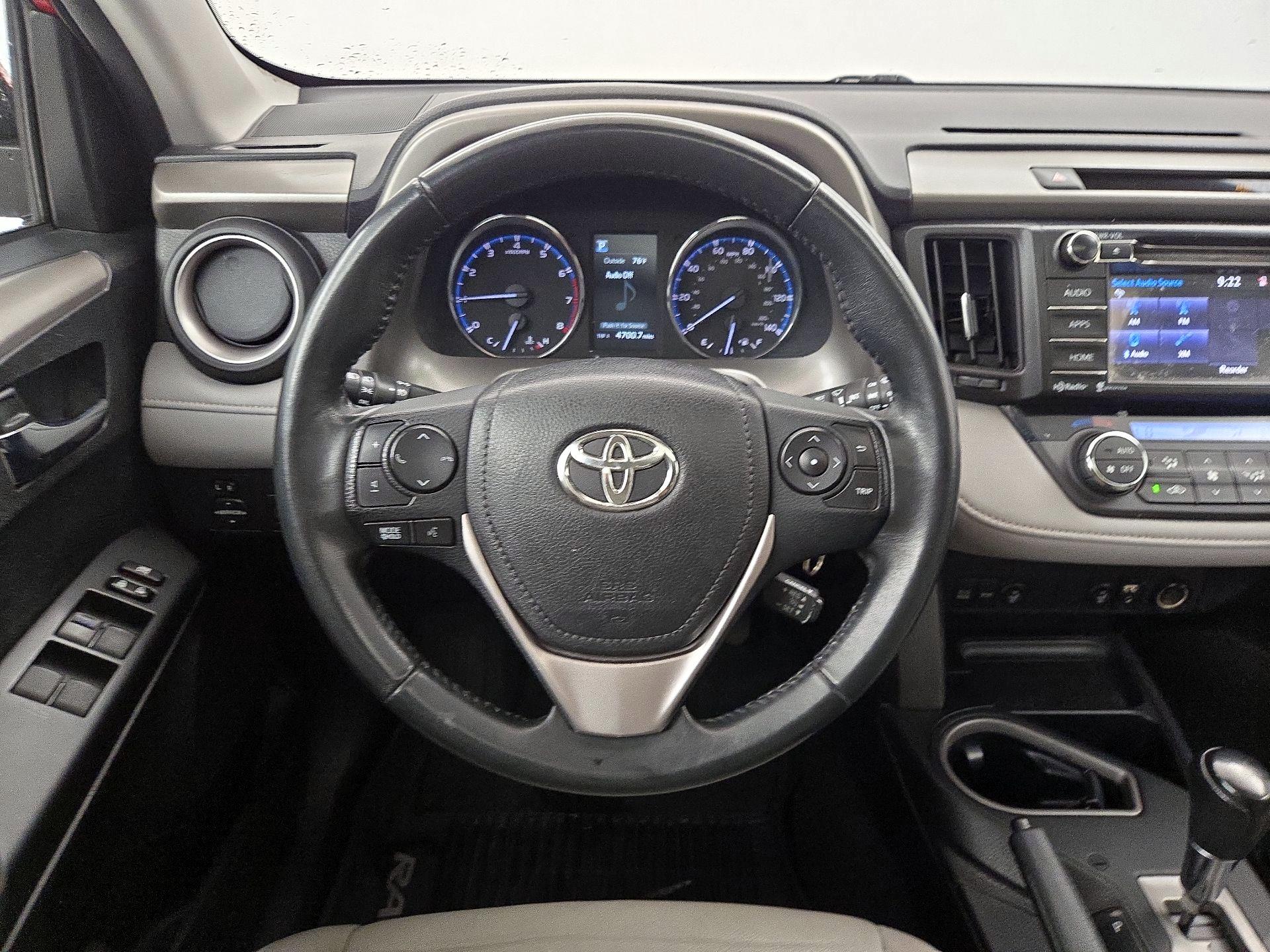 Thumbnail: 2016 Toyota RAV4 - 10