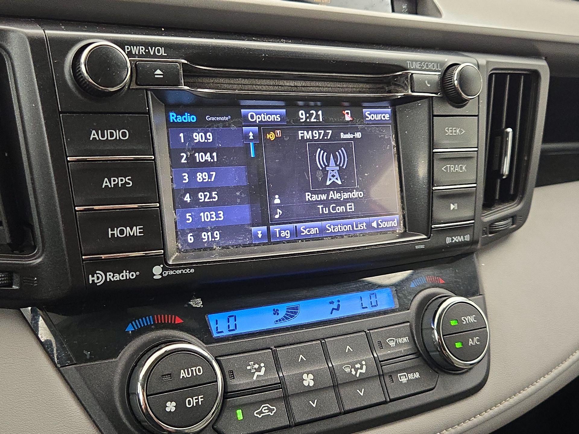 Thumbnail: 2016 Toyota RAV4 - 15