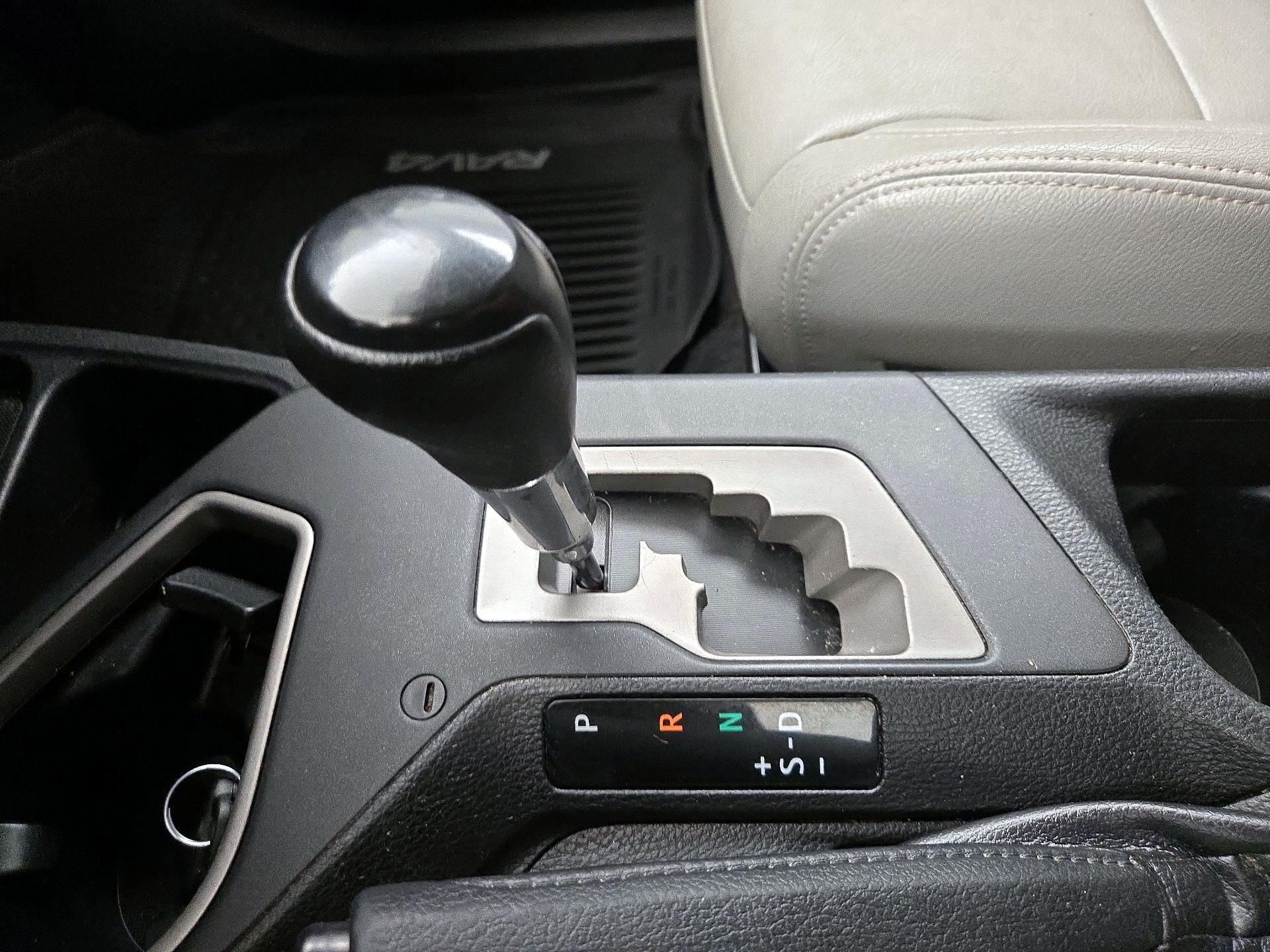 Thumbnail: 2016 Toyota RAV4 - 17