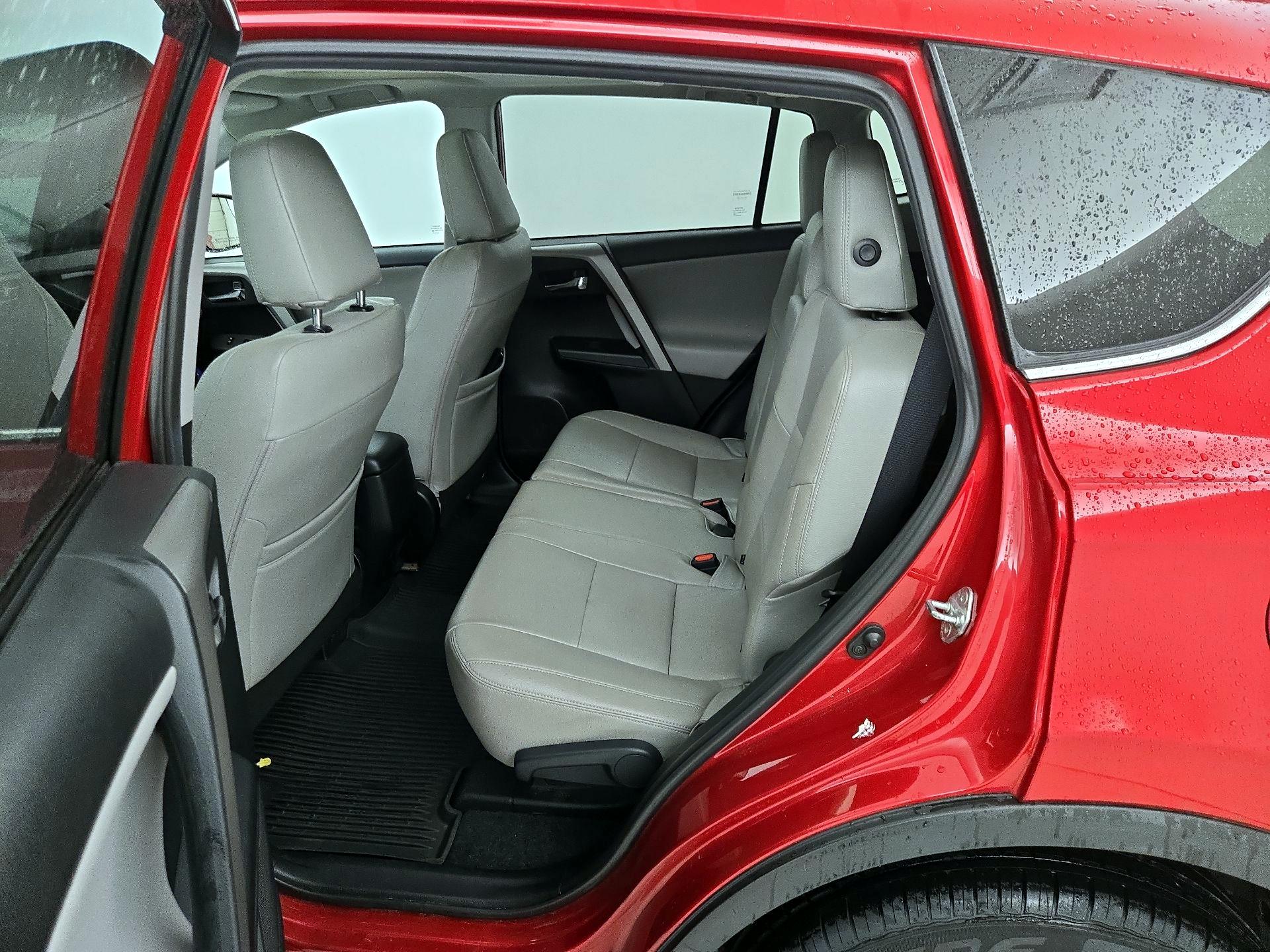 Thumbnail: 2016 Toyota RAV4 - 20