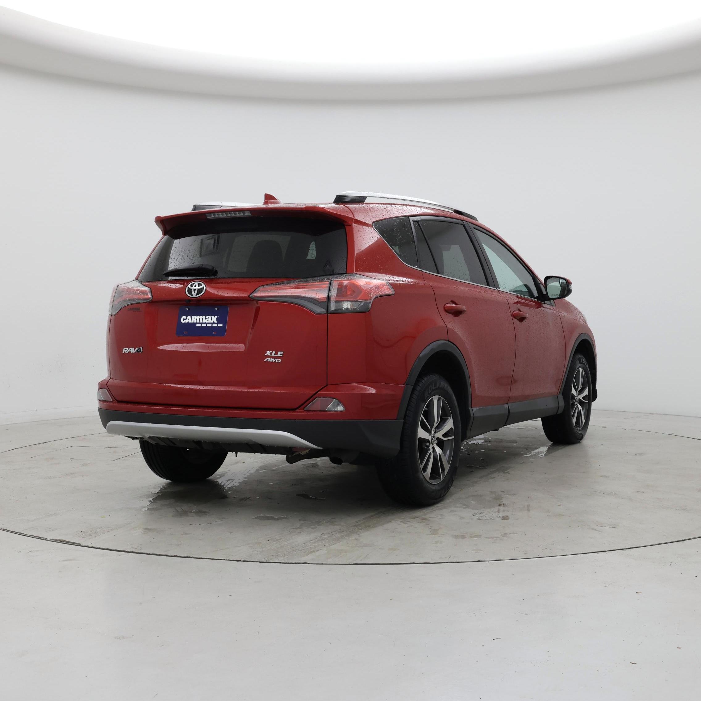 Thumbnail: 2016 Toyota RAV4 - 8