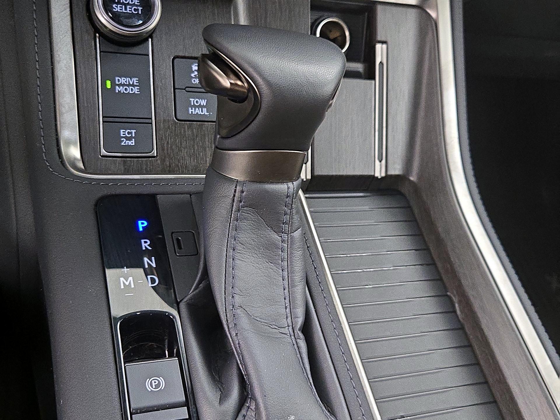 Thumbnail: 2024 Lexus GX - 17