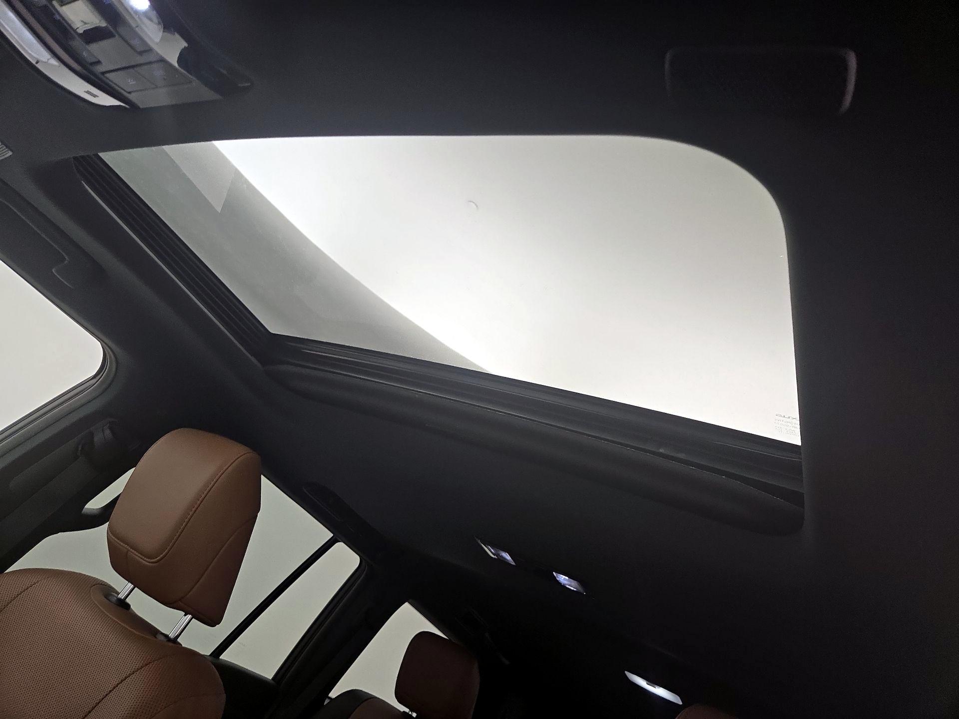 Thumbnail: 2024 Lexus GX - 19